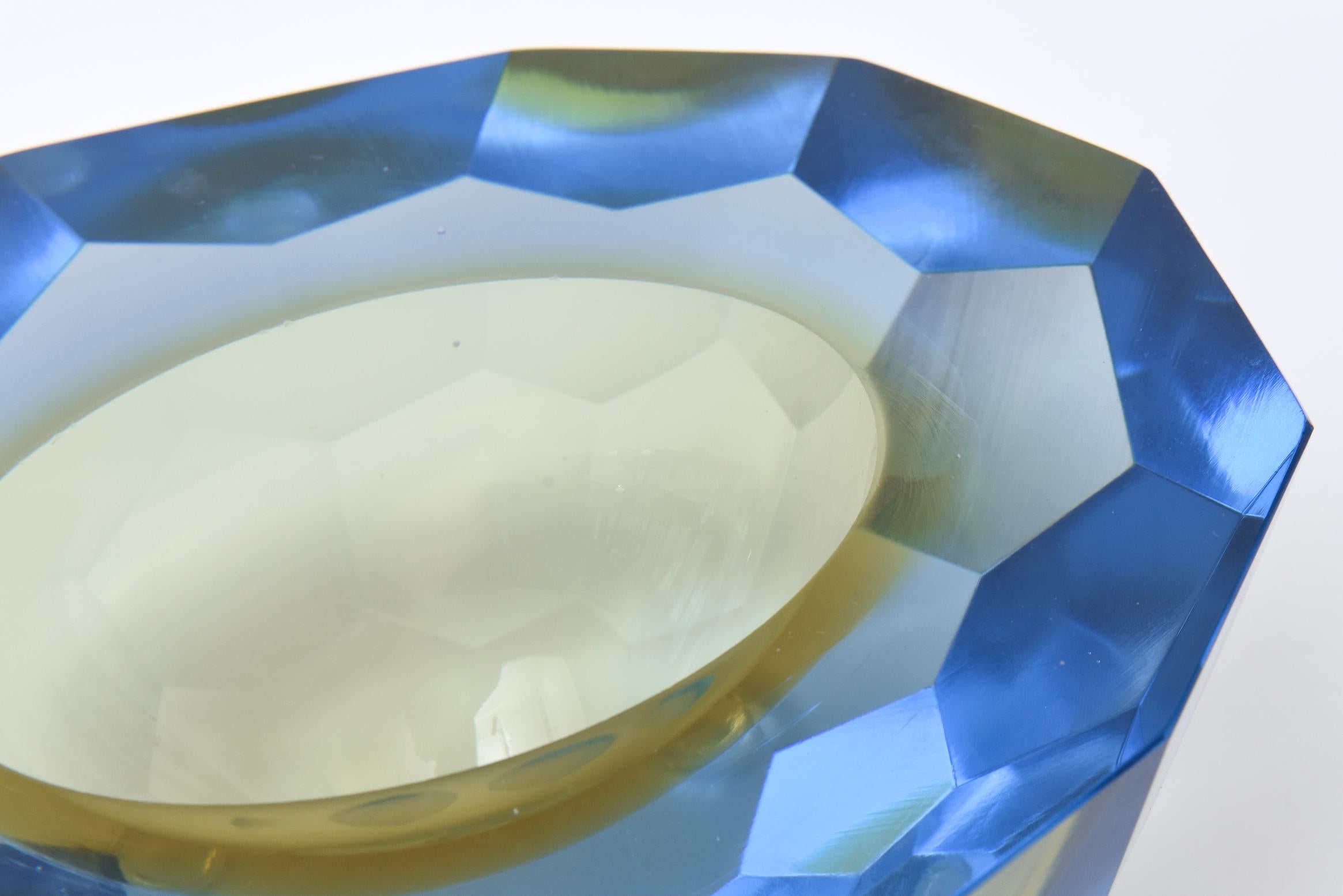 Murano Vintage Mandruzzato Diamond Faceted Sommerso Blue, Green Geode Bowl For Sale 1