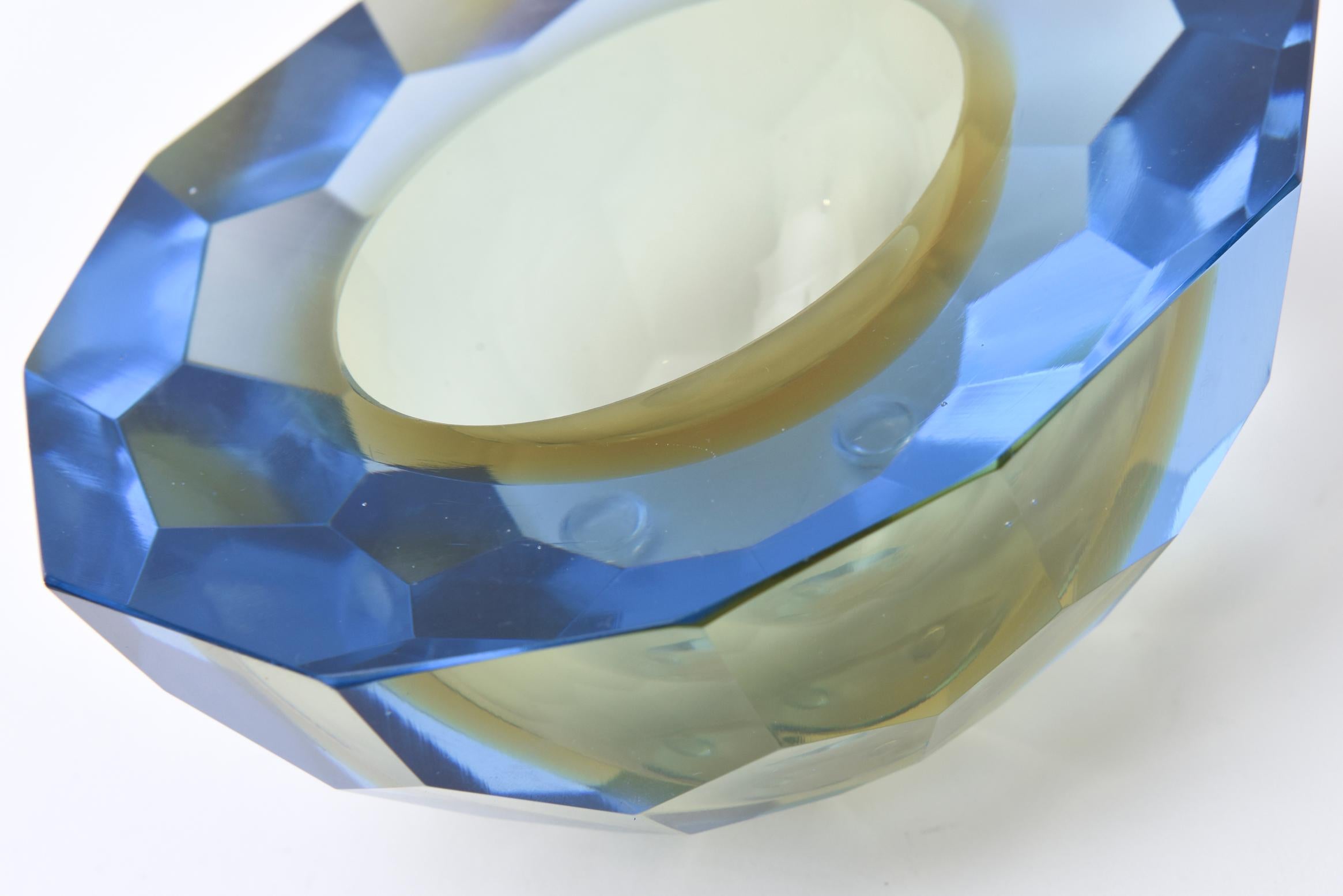Murano Vintage Mandruzzato Diamond Faceted Sommerso Blue, Green Geode Bowl For Sale 2