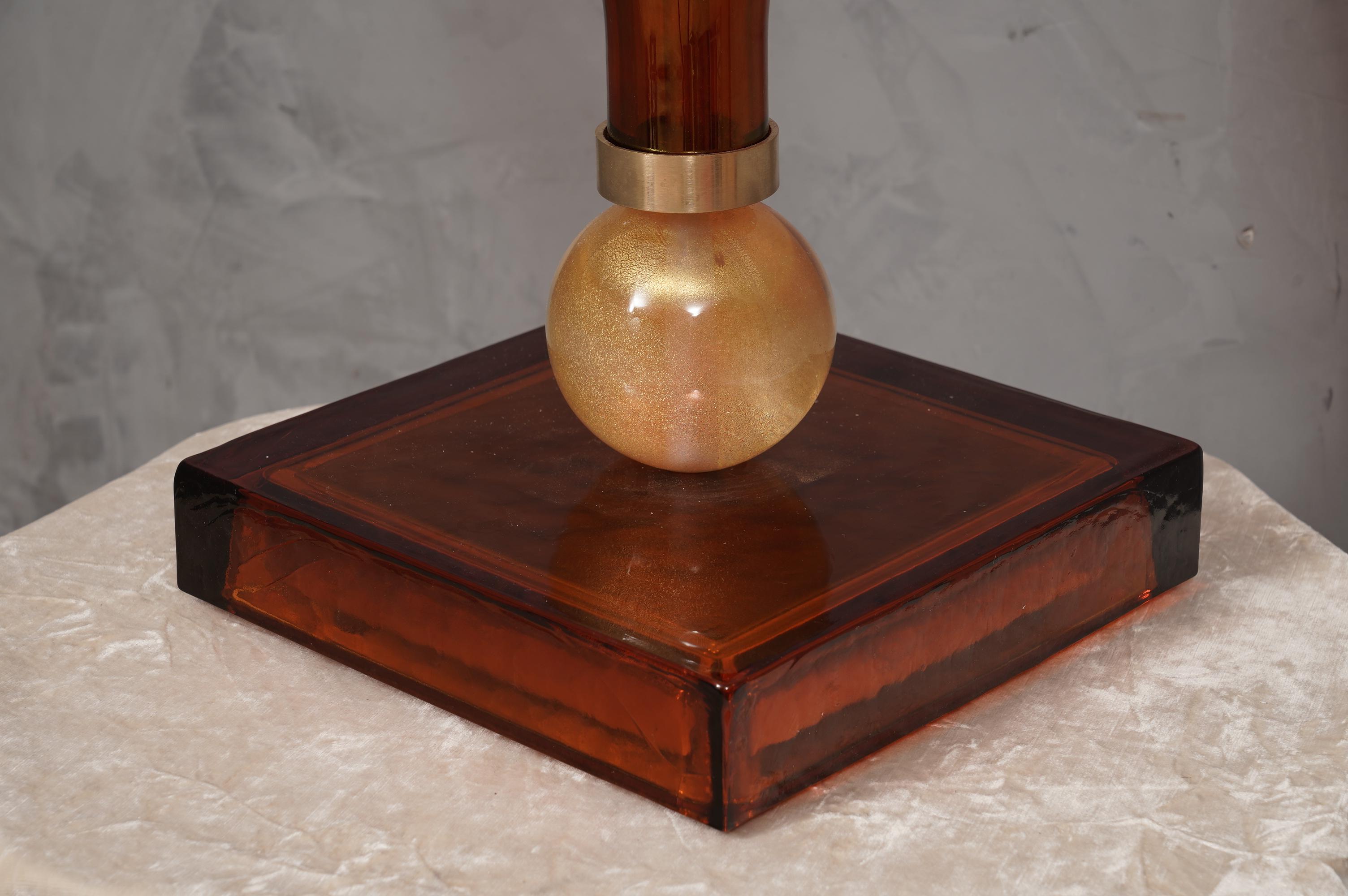 Murano Amber and Gold Blown Glass Table Lamp, 1980 In Good Condition For Sale In Rome, IT