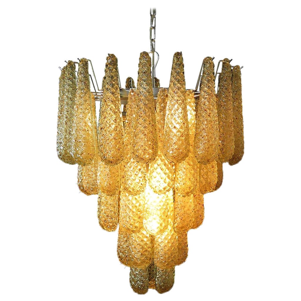 Lampadario con gocce d'ambra di Murano