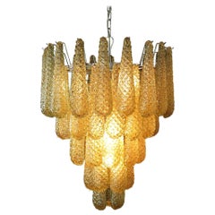 Lampadario con gocce d'ambra di Murano