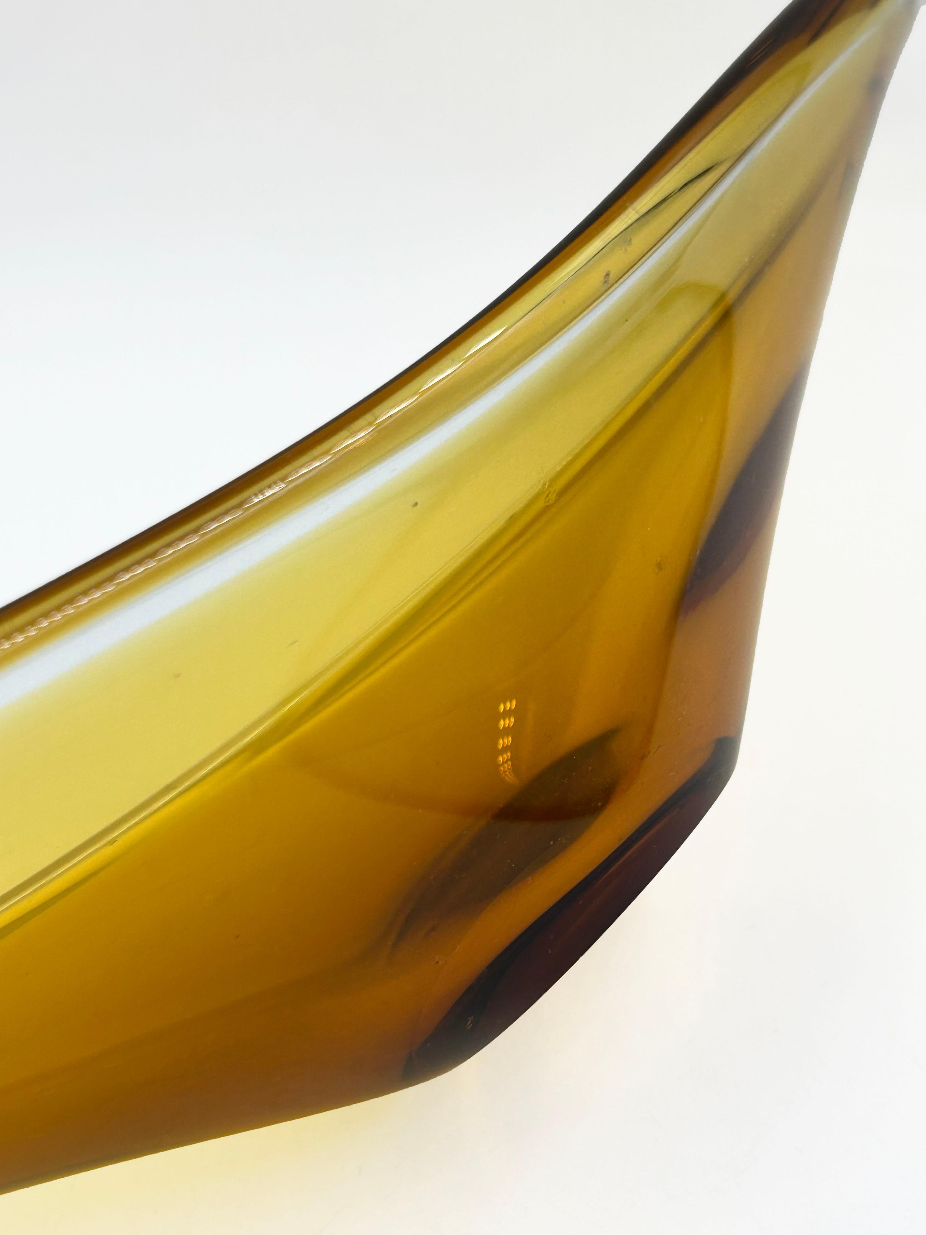 Murano Amber Glass Centerpiece Bowl, Italy, 1970s (Handgefertigt) im Angebot