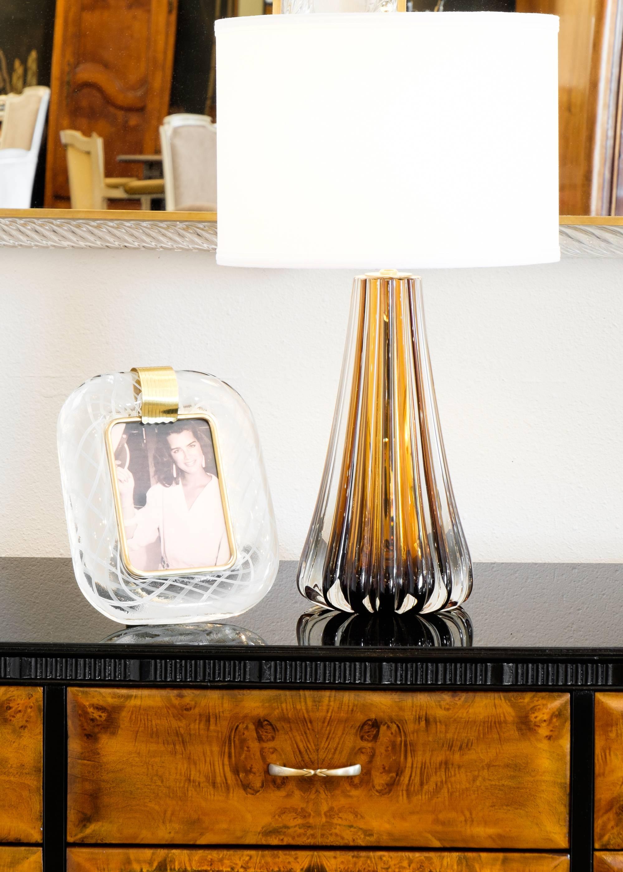 Murano-Bernsteinglas-Lampen-Paar (Moderne der Mitte des Jahrhunderts) im Angebot