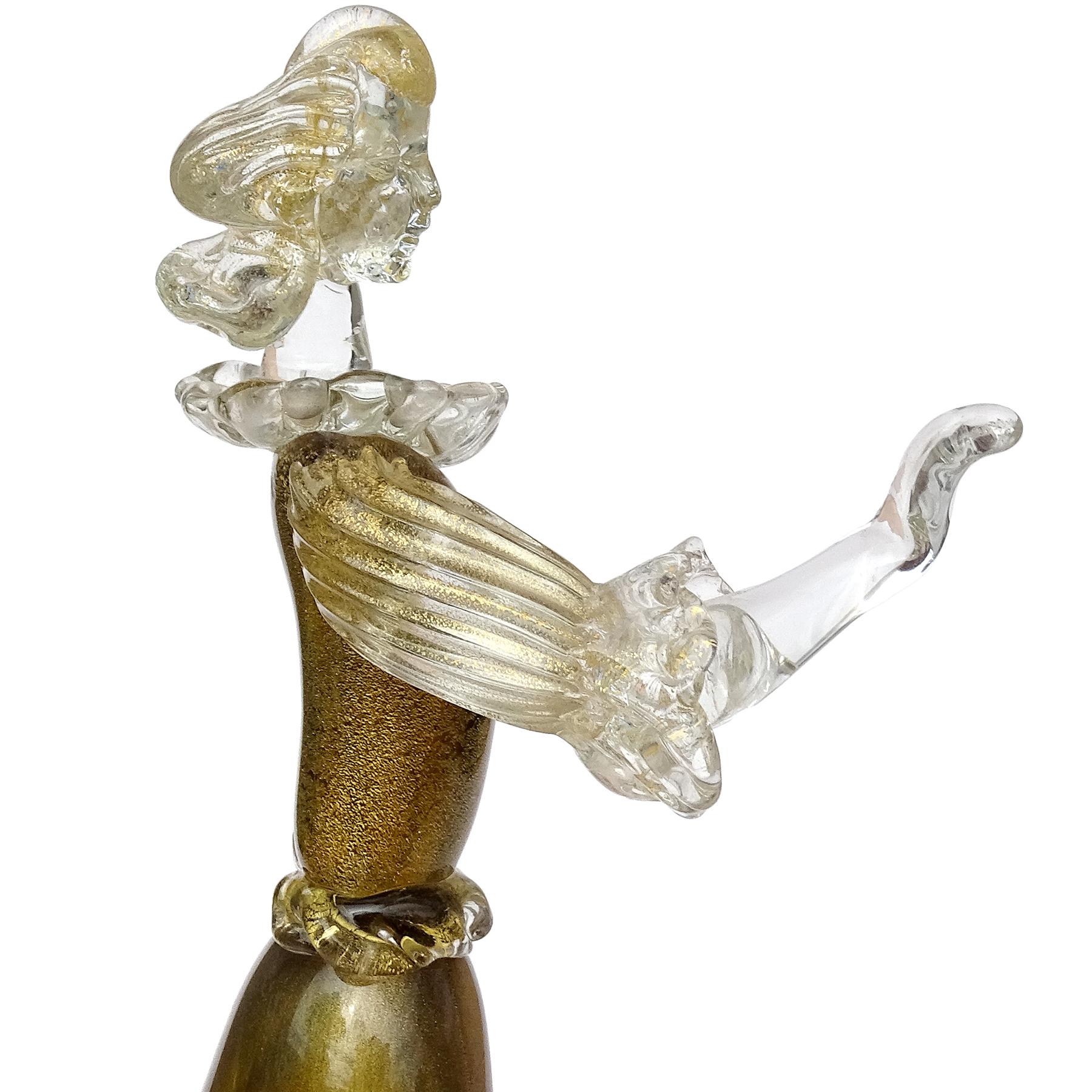 Murano Amber Olive Gold Flecks Italian Art Glass Woman Farmer Figure Sculpture In Good Condition For Sale In Kissimmee, FL