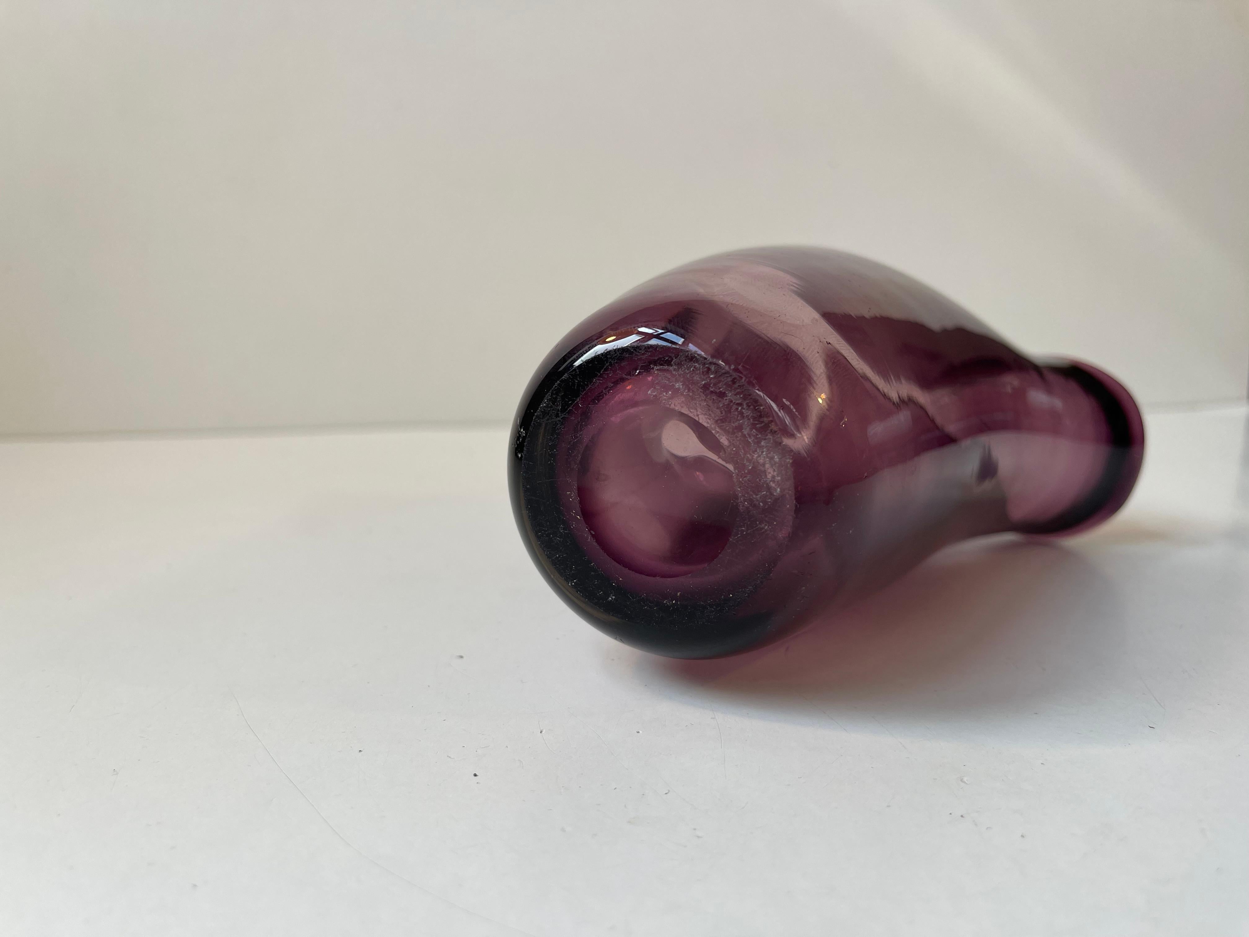 XX secolo Vaso in vetro ametista di Murano nello stile di Fulvio Bianconi per Venini in vendita