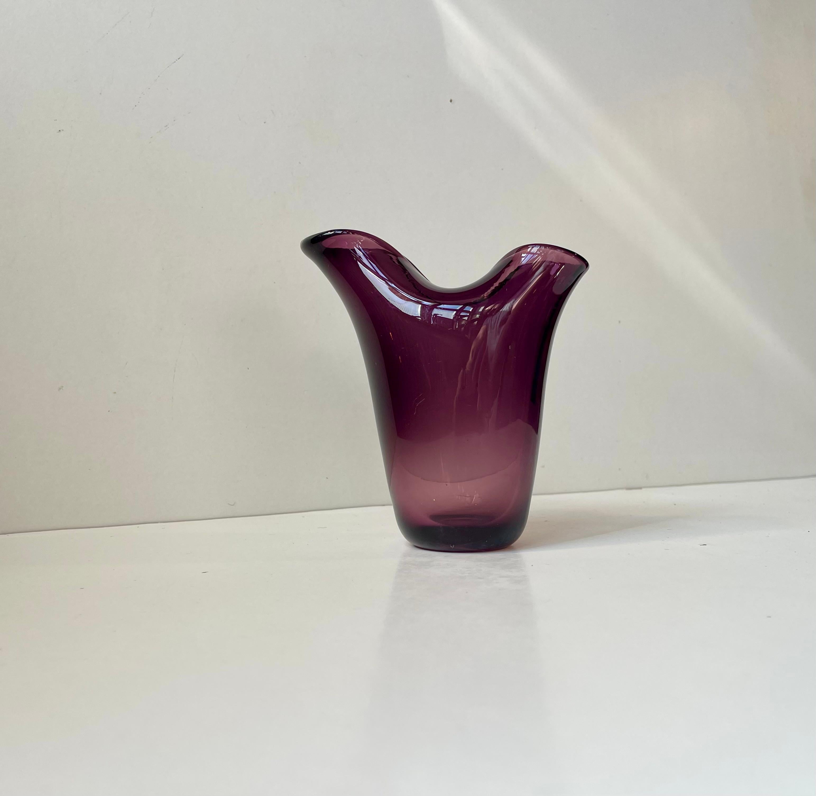 Vetro soffiato Vaso in vetro ametista di Murano nello stile di Fulvio Bianconi per Venini in vendita