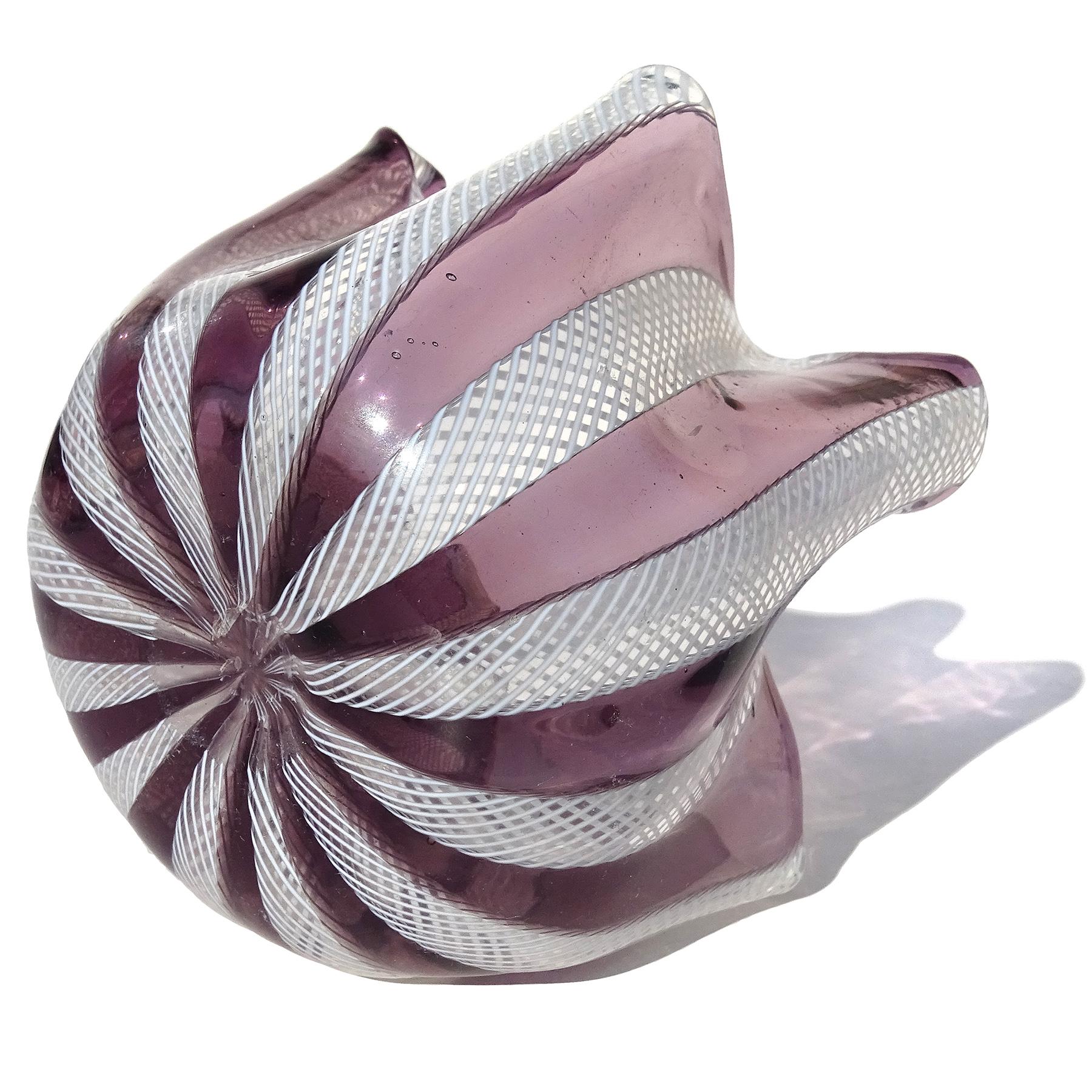 Murano Amethyst Purple White Zanfirico Ribbons Italian Art Glass Fazzoletto Vase In Good Condition For Sale In Kissimmee, FL