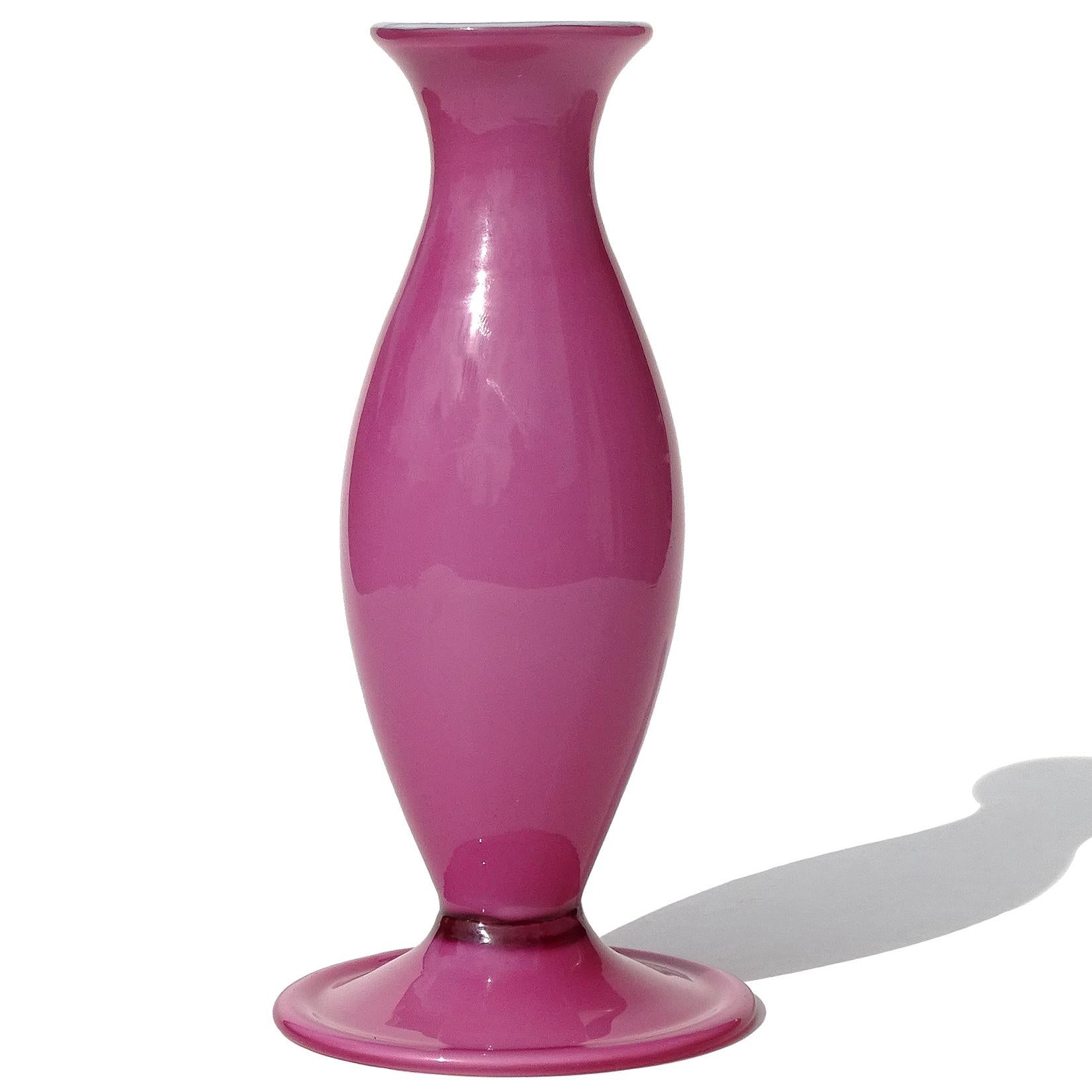 Beautiful antique Murano hand blown dark blush pink over white, Italian art glass cabinet flower vase. Documented to the Vetreria Artistica Barovier & C. Created with the 