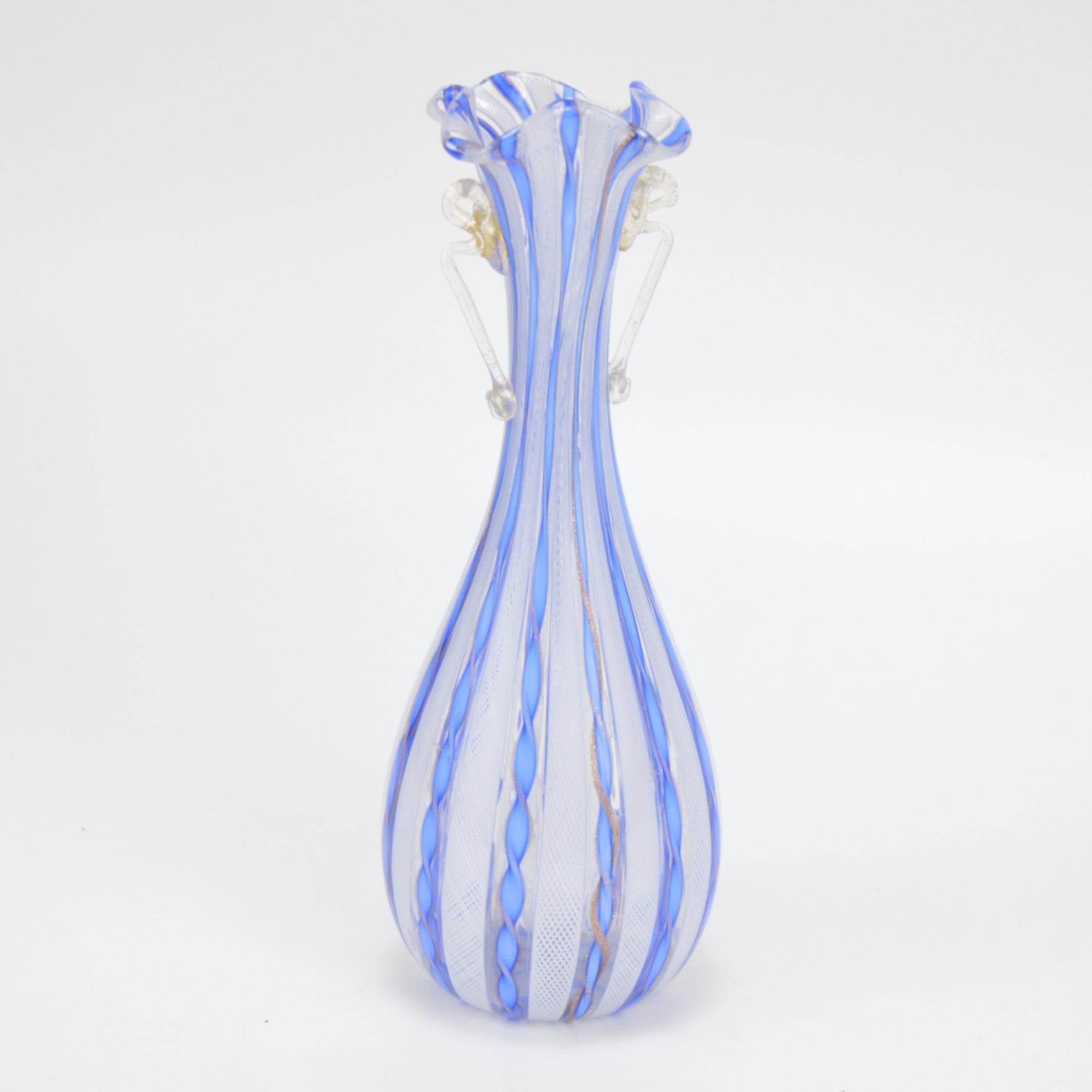 Murano Art blown Glass Vase White Stripe Italian For Sale 1