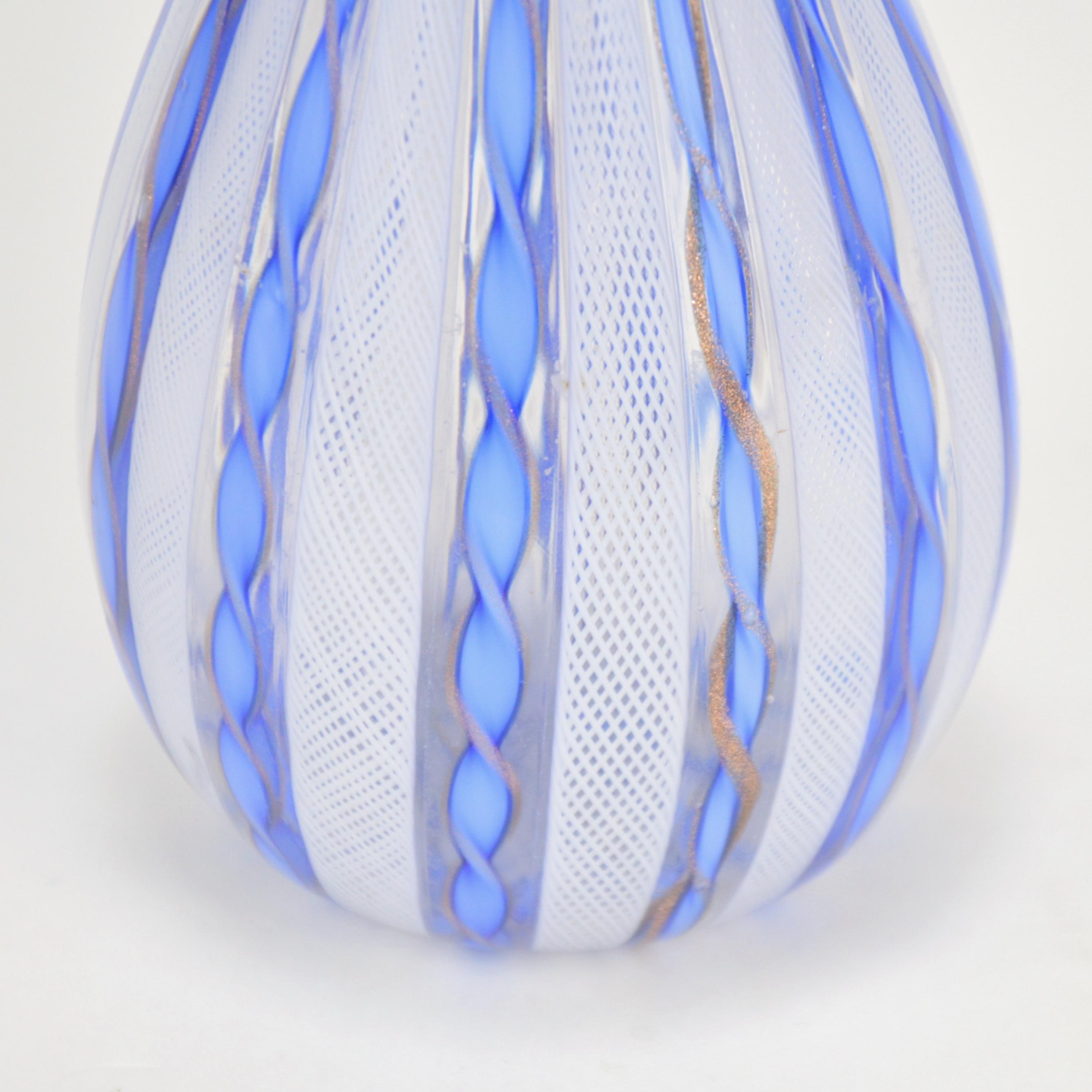 Murano Art blown Glass Vase White Stripe Italian For Sale 3