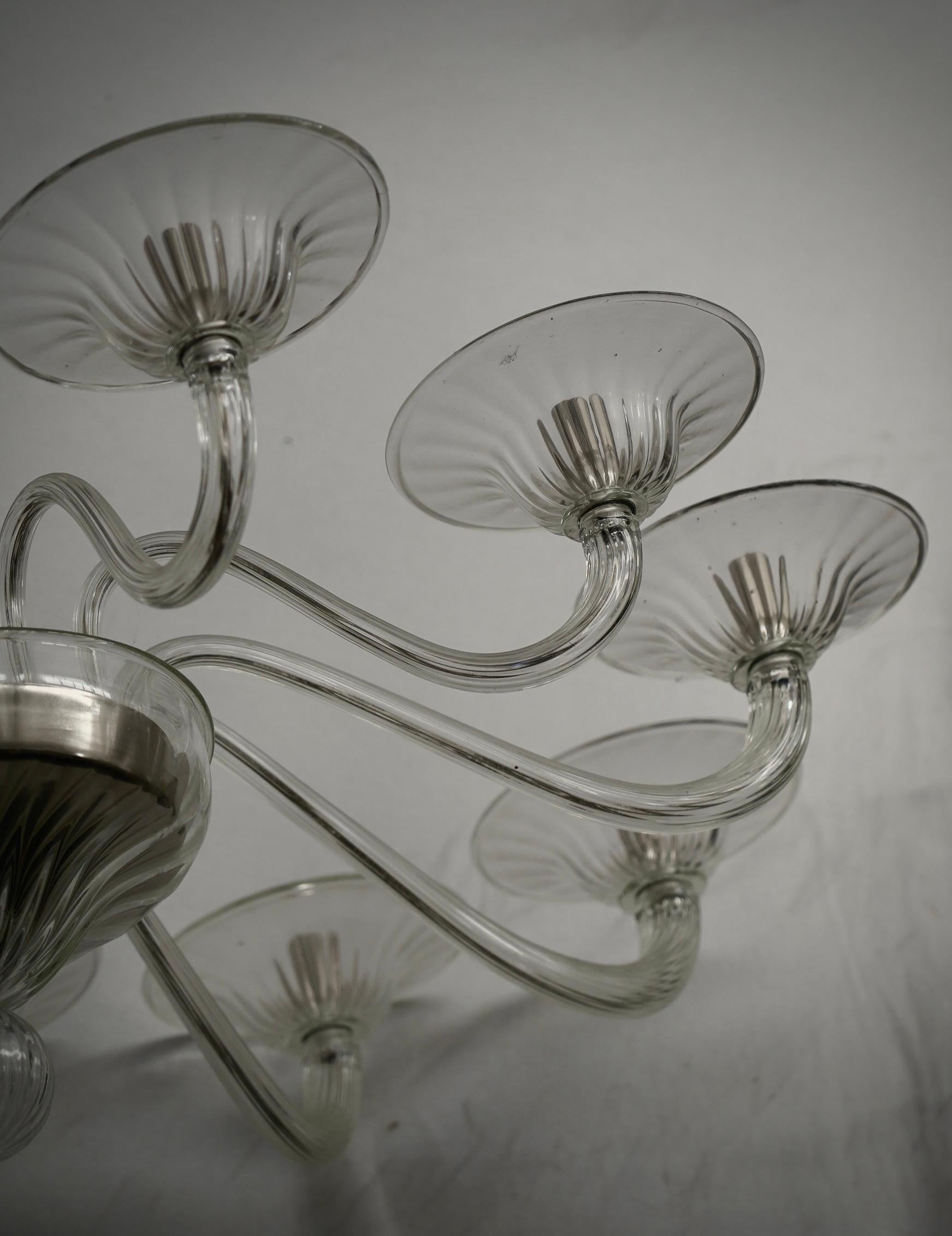 Verre de Murano Lustre et pendentif ovale en verre transparent soufflé de Murano, milieu du siècle, 2000 en vente