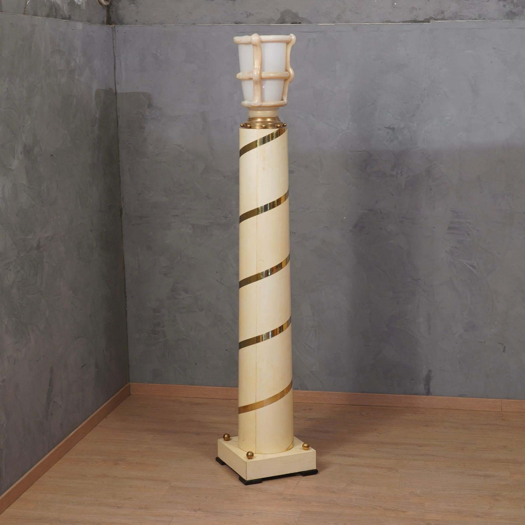 Murano Art Glass and Brass Art Deco Floor Lamps, 1940 (Messing) im Angebot