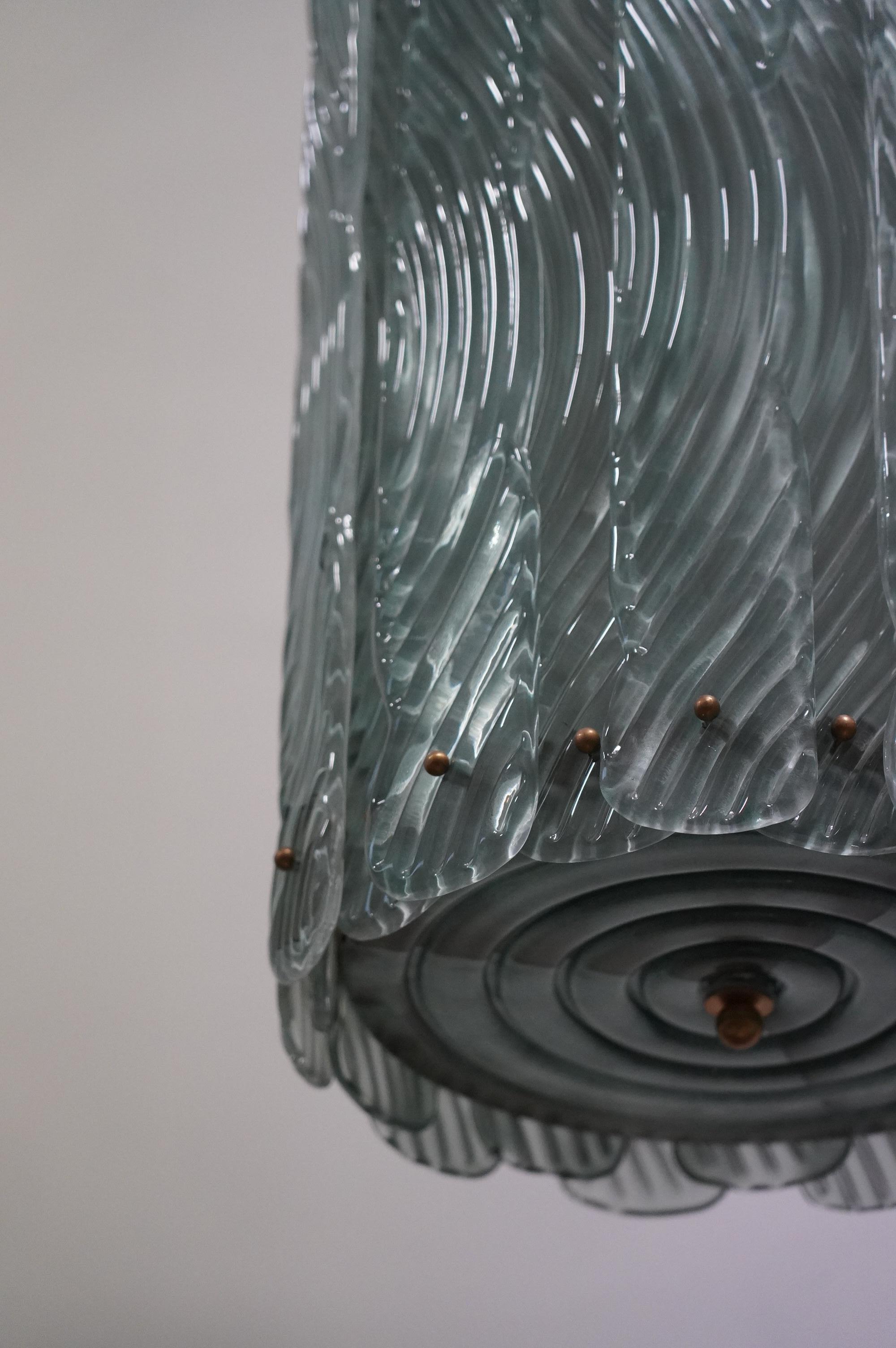 Italiano Lampadario e pendente in vetro artistico di Murano e ottone The Artful Green, 2020 in vendita