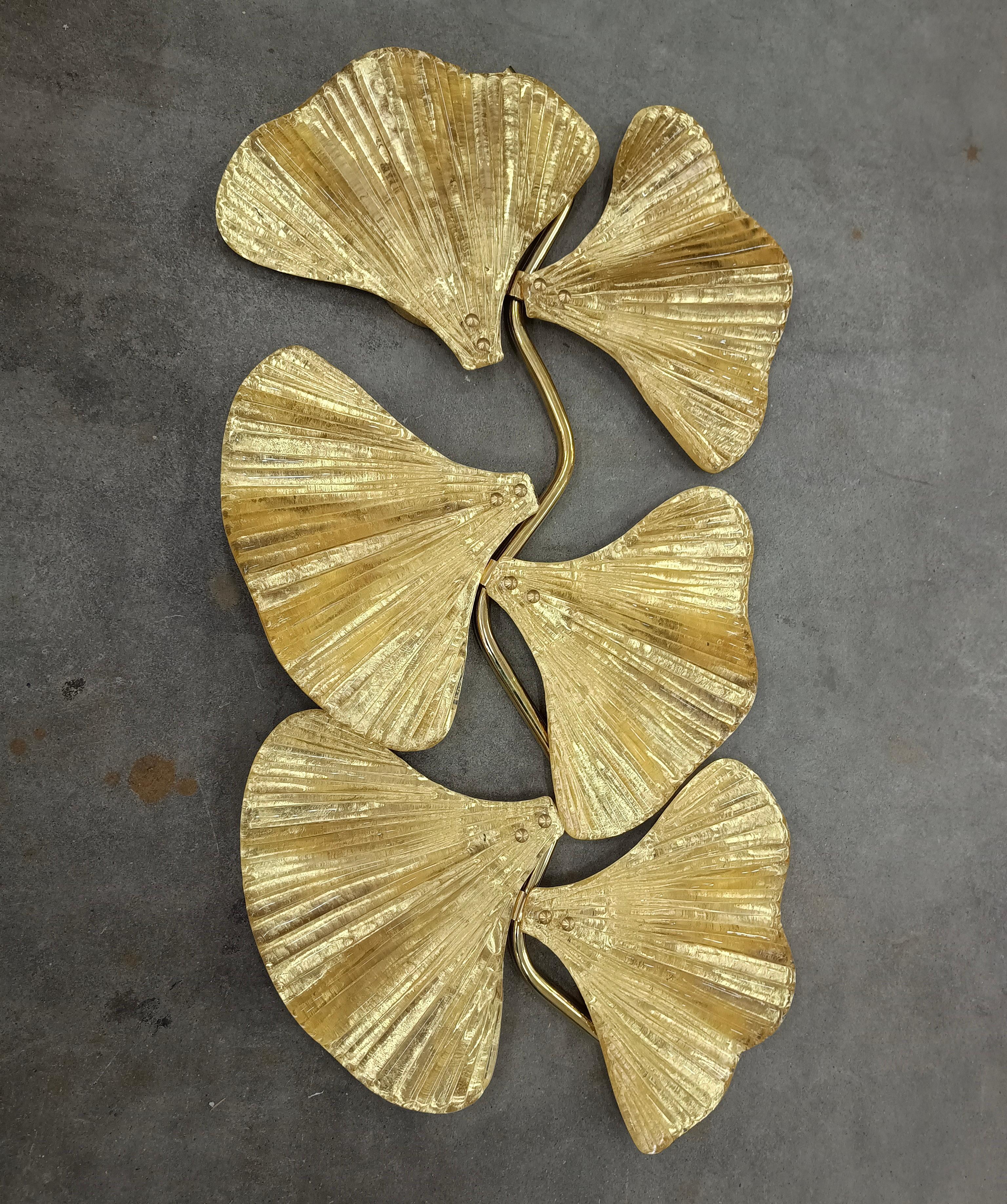 Wandleuchte aus Murano-Kunstglas und Messing in Goldfarbe, 1990 (Ende des 20. Jahrhunderts) im Angebot