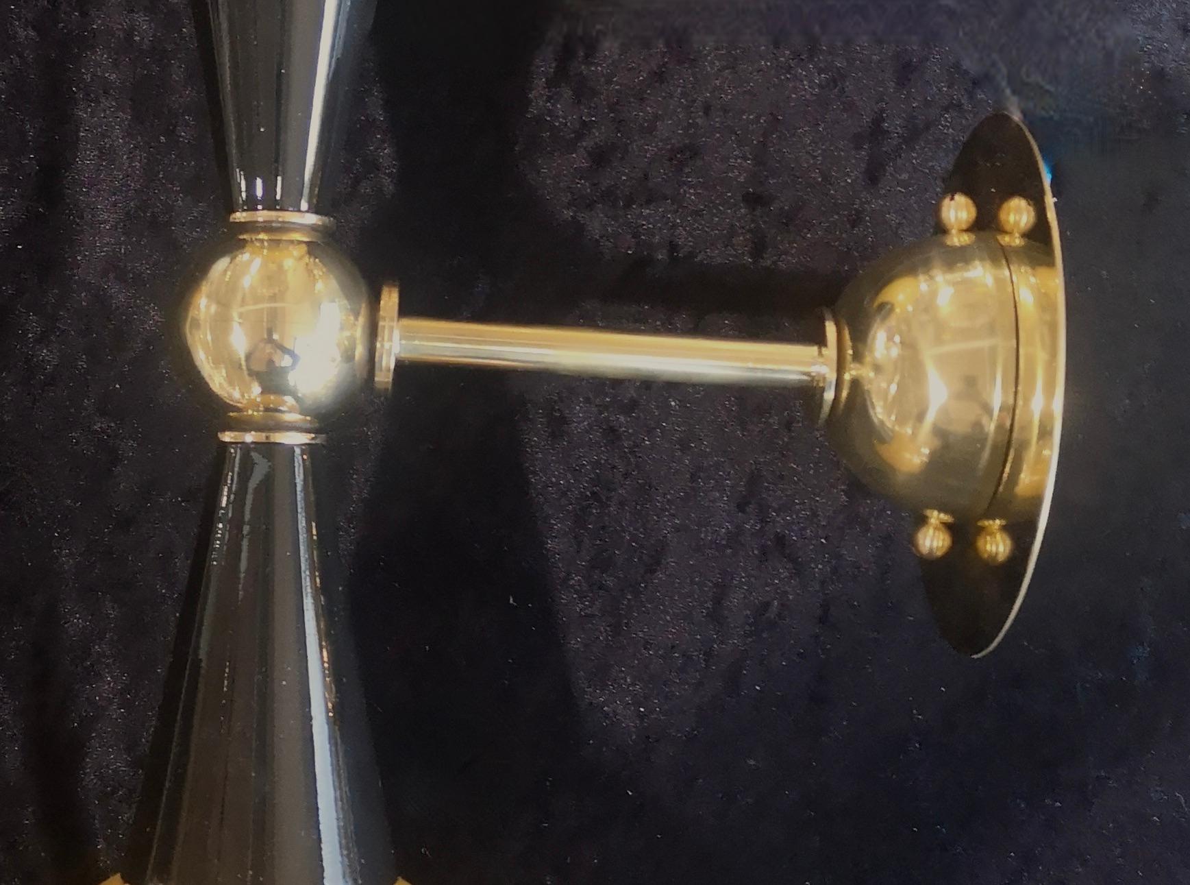 Murano Art Glass and Brass Golden Yellow and Black MidCentury Wall Light, 2020 In Good Condition For Sale In Rome, IT
