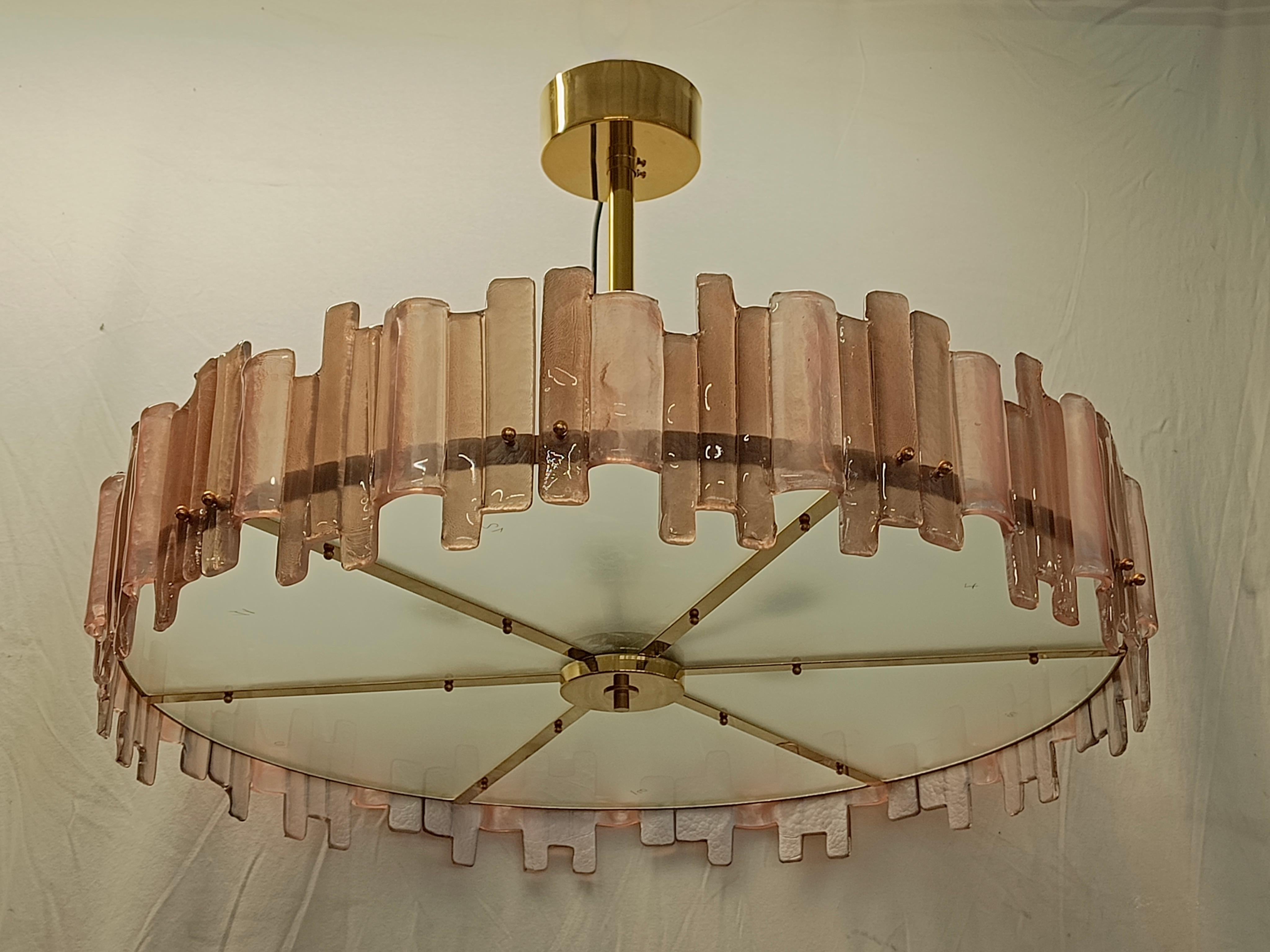 Murano Art Glass and Brass Italian Mid-Century Chandelier, 2000 In Good Condition For Sale In Rome, IT