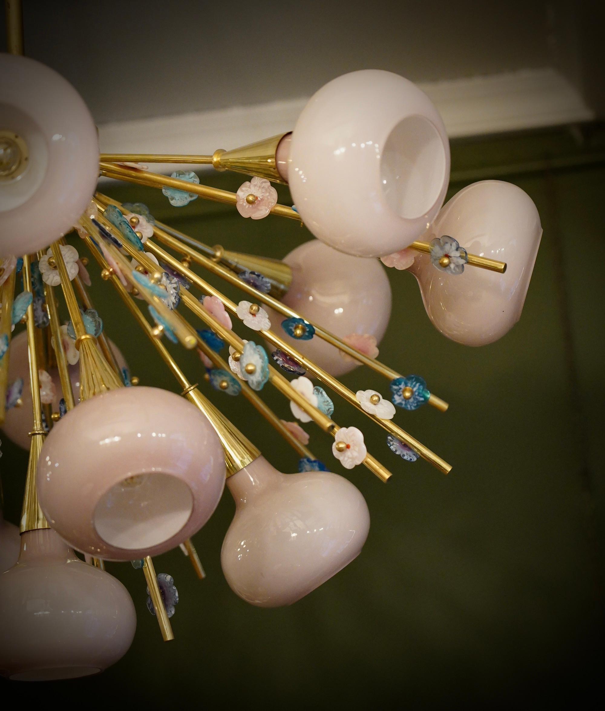 Murano Art Glass and Brass Pink Color Chandelier and Pendant, 1990 In Good Condition For Sale In Rome, IT