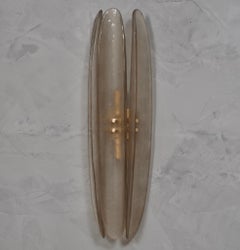 Aplique de pared y candelabros de Murano Art Glass y latón ahumado de mediados de siglo, 2000
