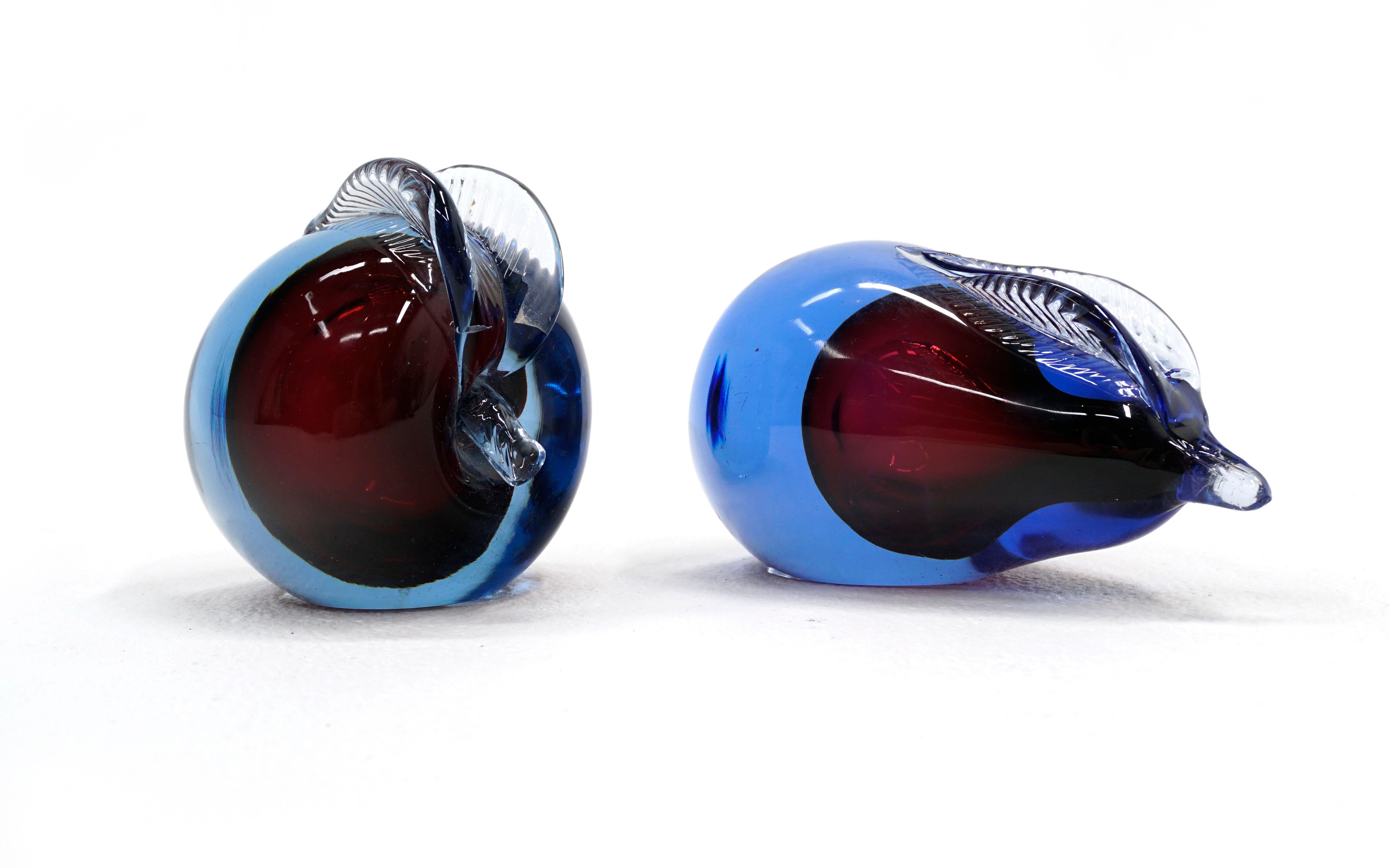 Murano-Kunstglas Apfel und Birne, mundgeblasen, blau, lila, ausgezeichneter Zustand (Moderne der Mitte des Jahrhunderts) im Angebot