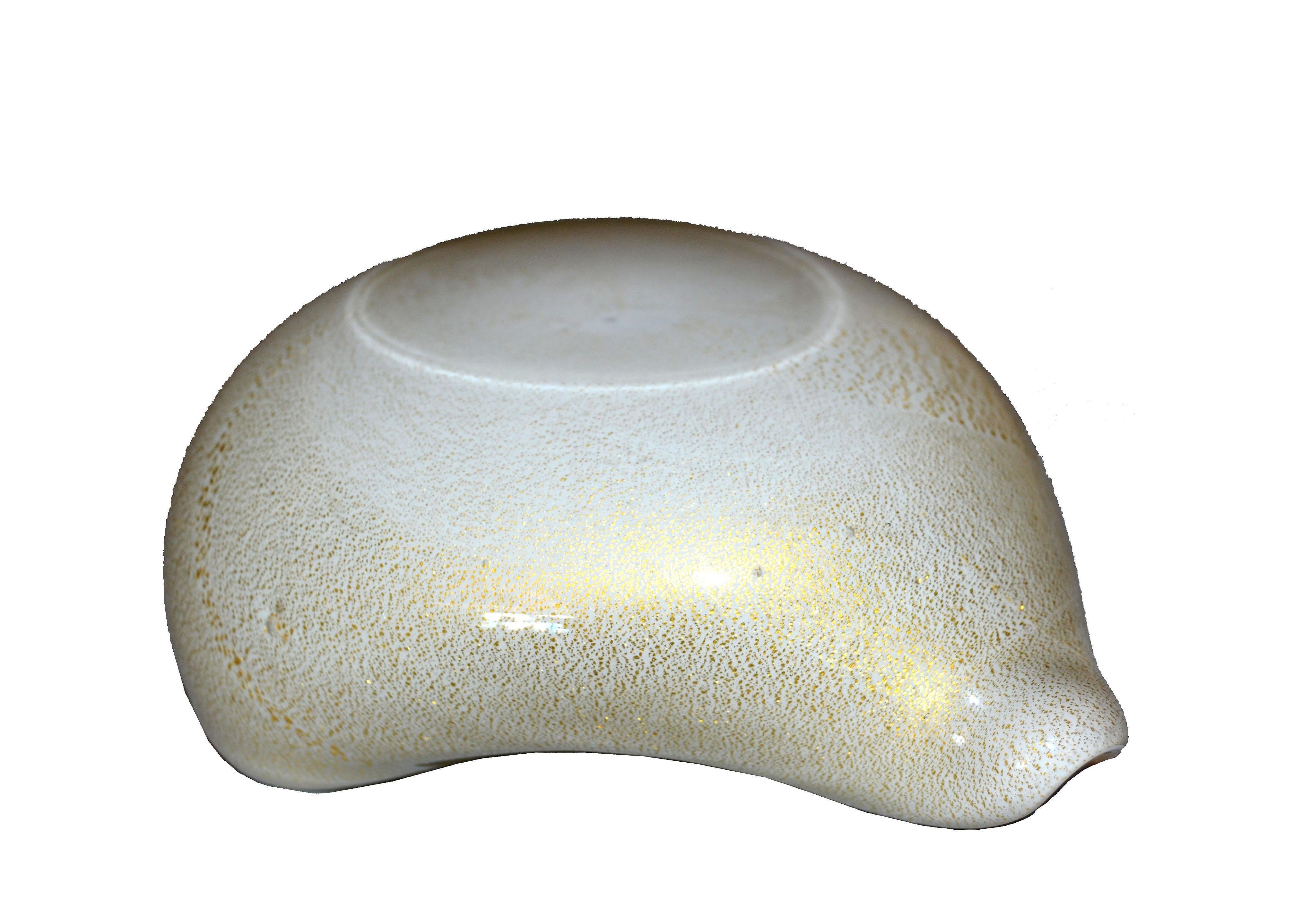 Murano Art Glass Beige & Gold Flecks Catchall, Bowl Inspired by Alfredo Barbini For Sale 1