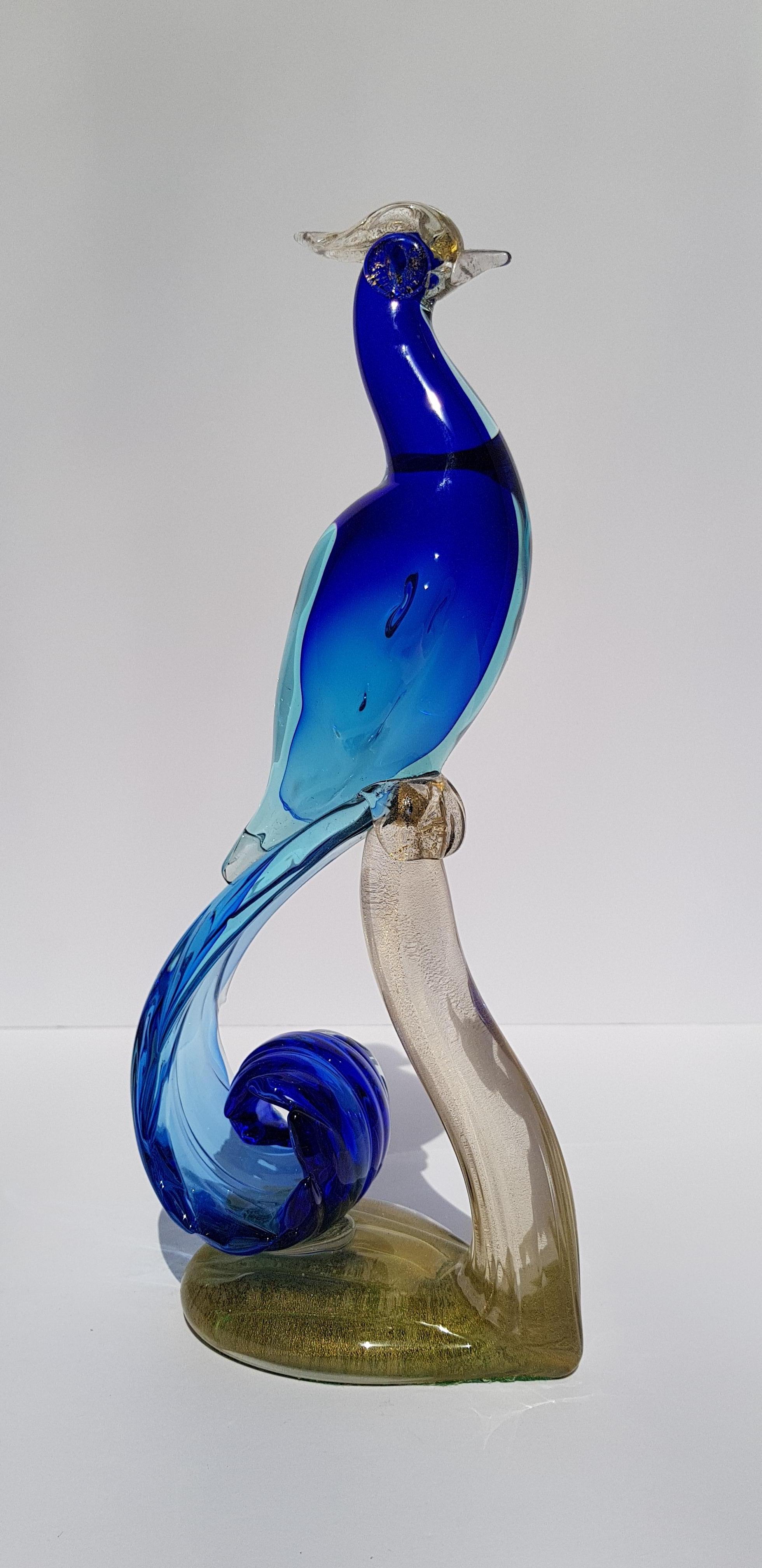 Italiano Uccello del paradiso in vetro di Murano Scultura di pavone Barbini Sommerso Metà secolo in vendita