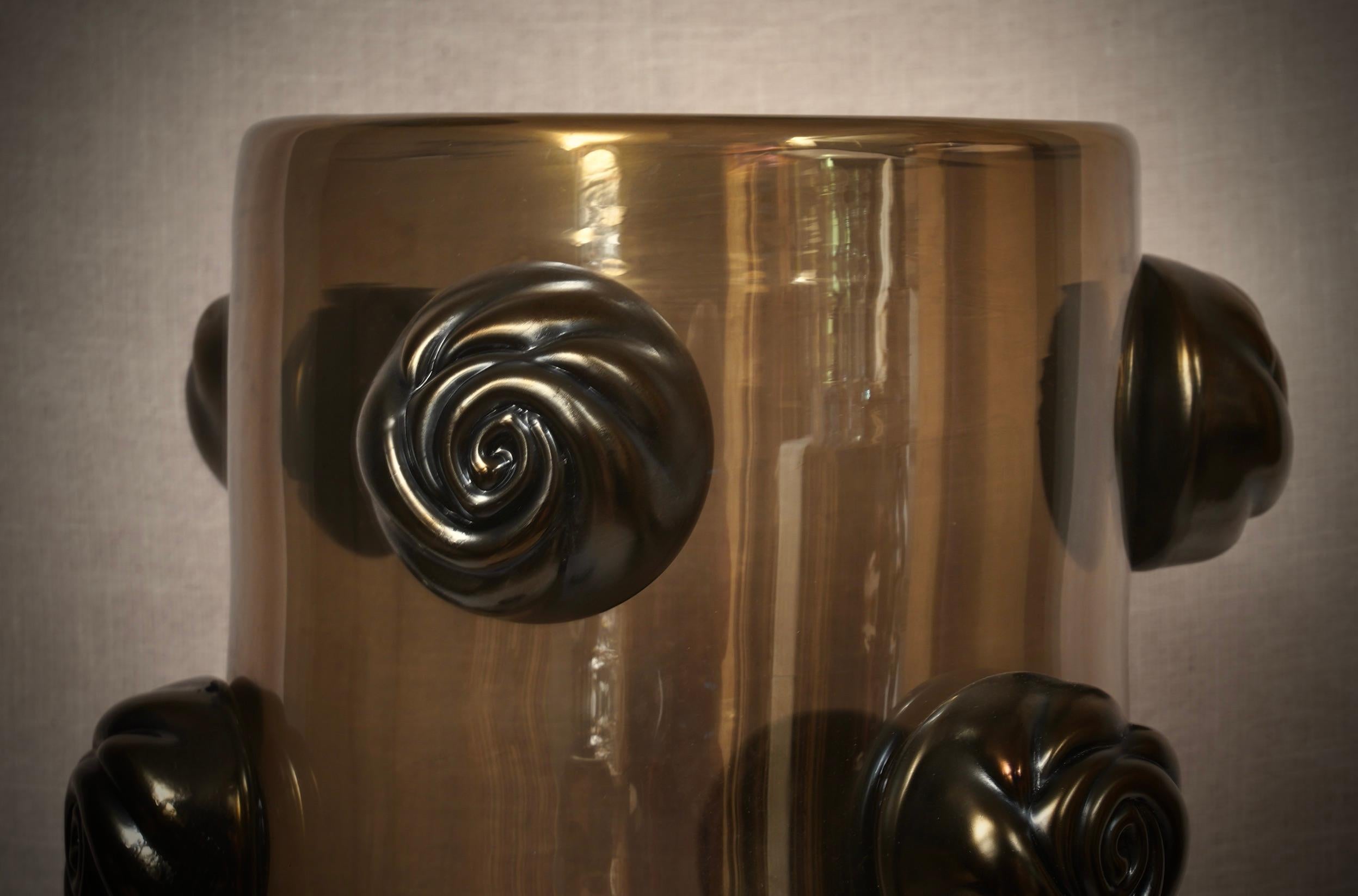 Jarrón de cristal soplado de Murano Art Glass de color negro y ahumado de mediados de siglo, 2000 en Bueno estado para la venta en Roma, Lazio