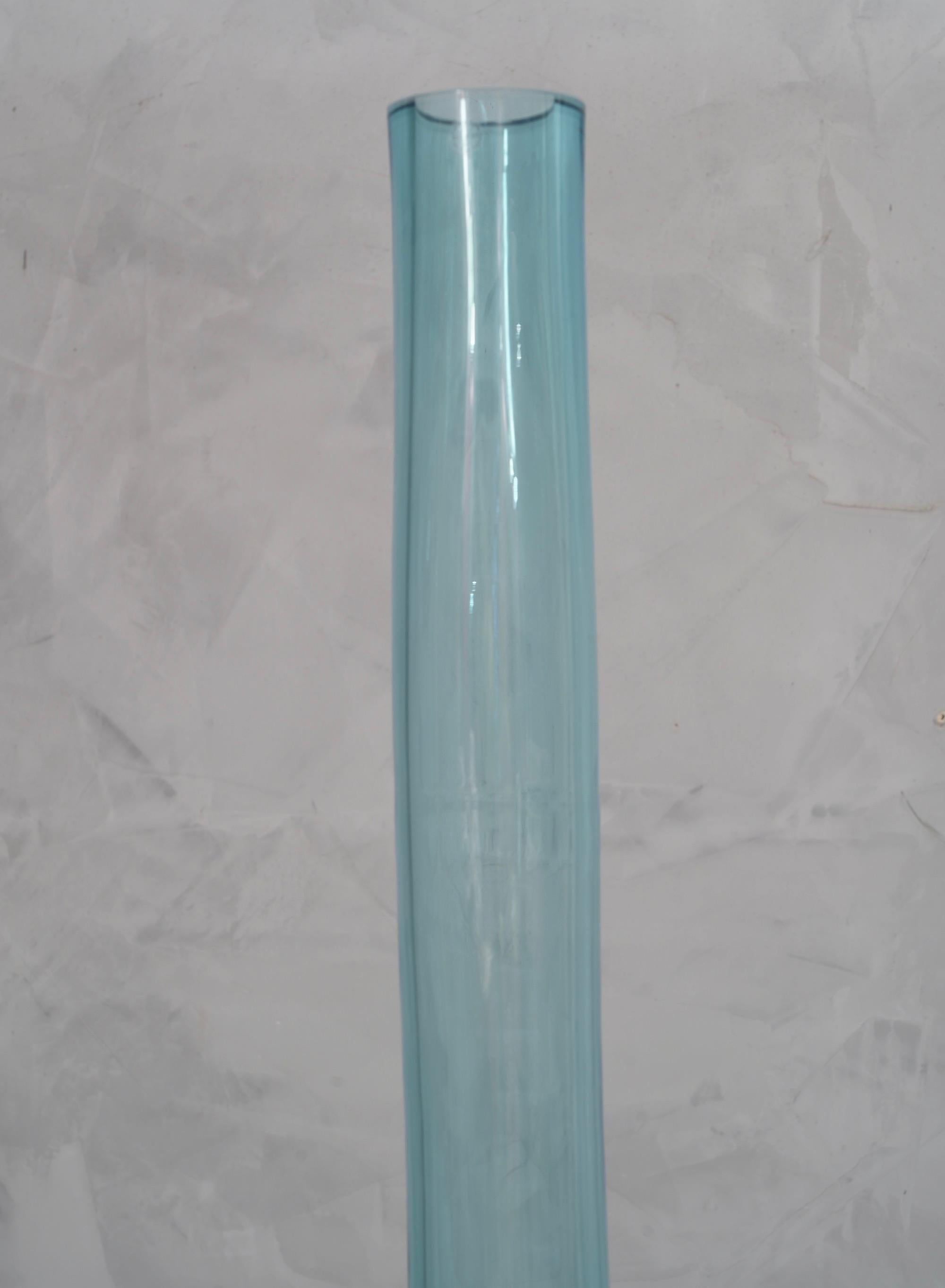Vase d'art de Murano en verre soufflé bleu ciel, 1990 Bon état - En vente à Rome, IT