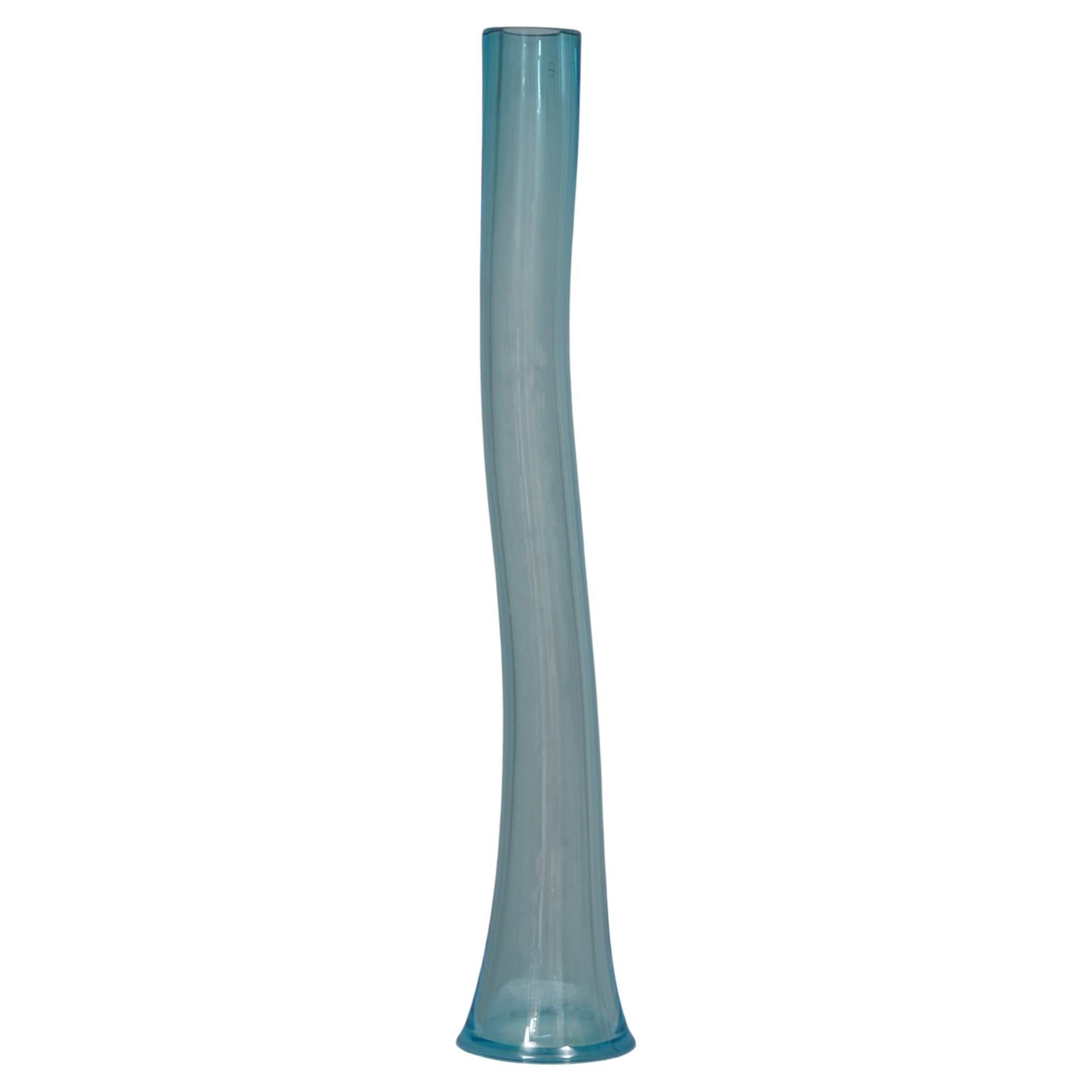 Vaso di Murano in vetro soffiato color blu cielo del Medioevo, 1990 in vendita