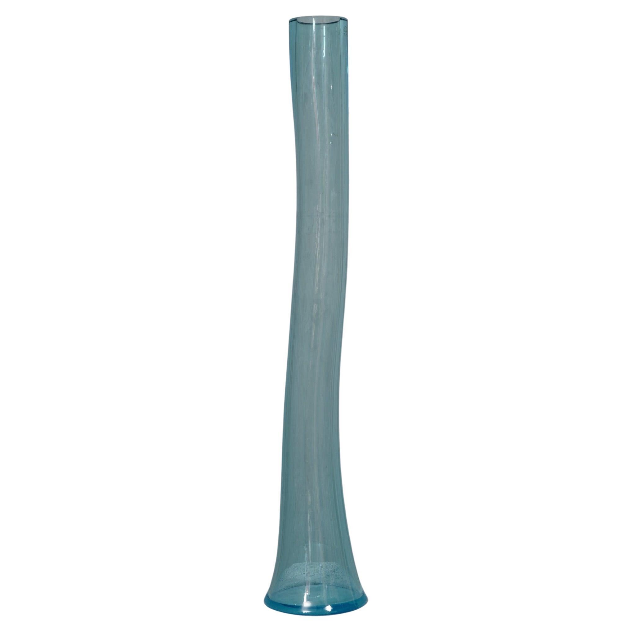 Vaso di Murano in vetro soffiato color blu cielo del Medioevo, 1990