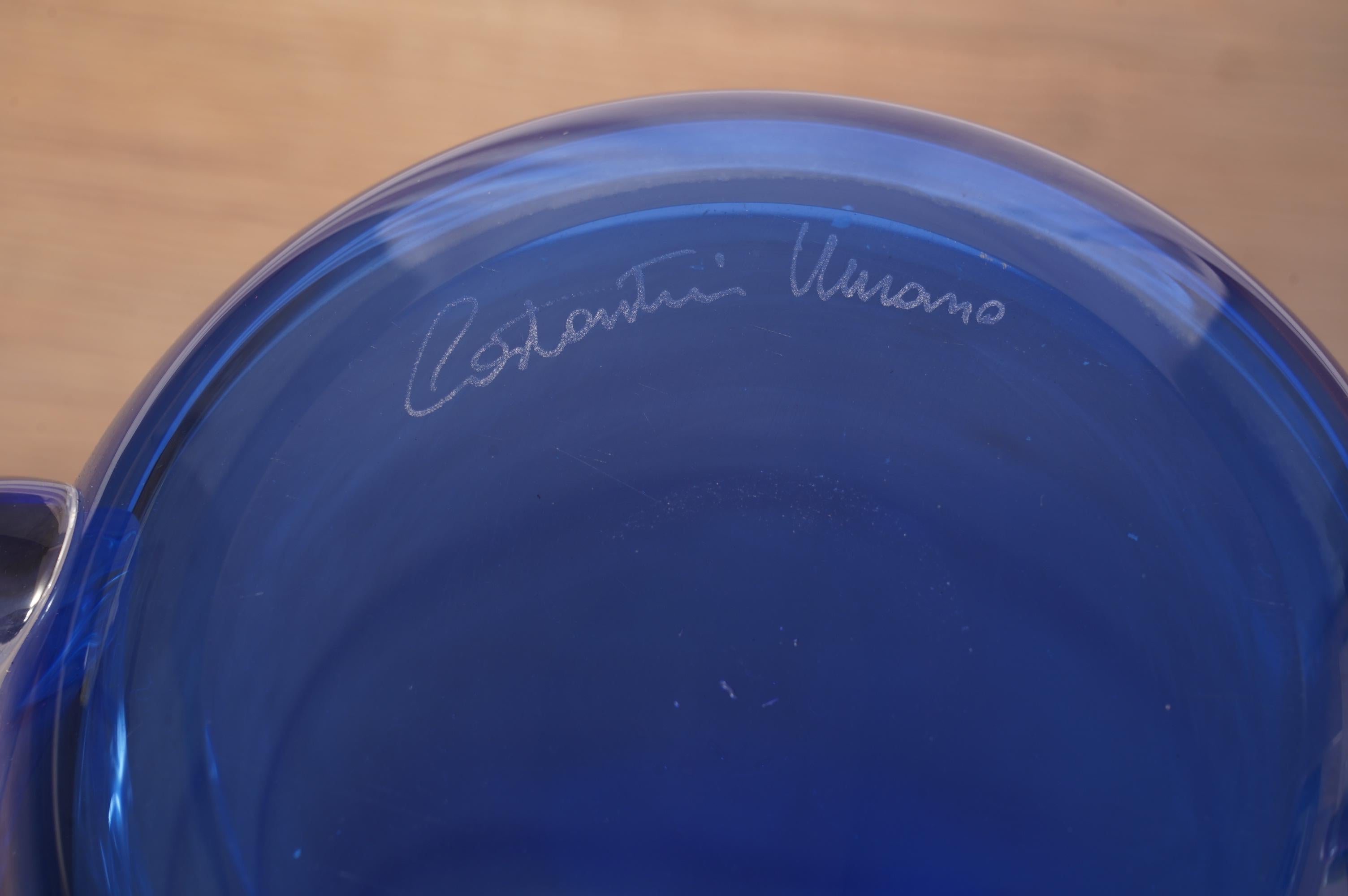 Jarrón de cristal soplado de Murano Art Glass color azul cielo de mediados de siglo, 2000 Siglo XXI y contemporáneo en venta