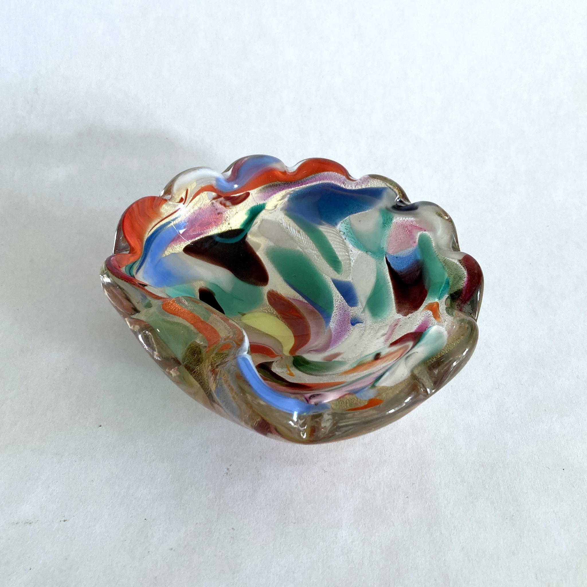 Murano Art Glass Bowl, AVEM Arte Vetraria Muranese, Tutti Frutti Multicolor  In Good Condition For Sale In New York, NY