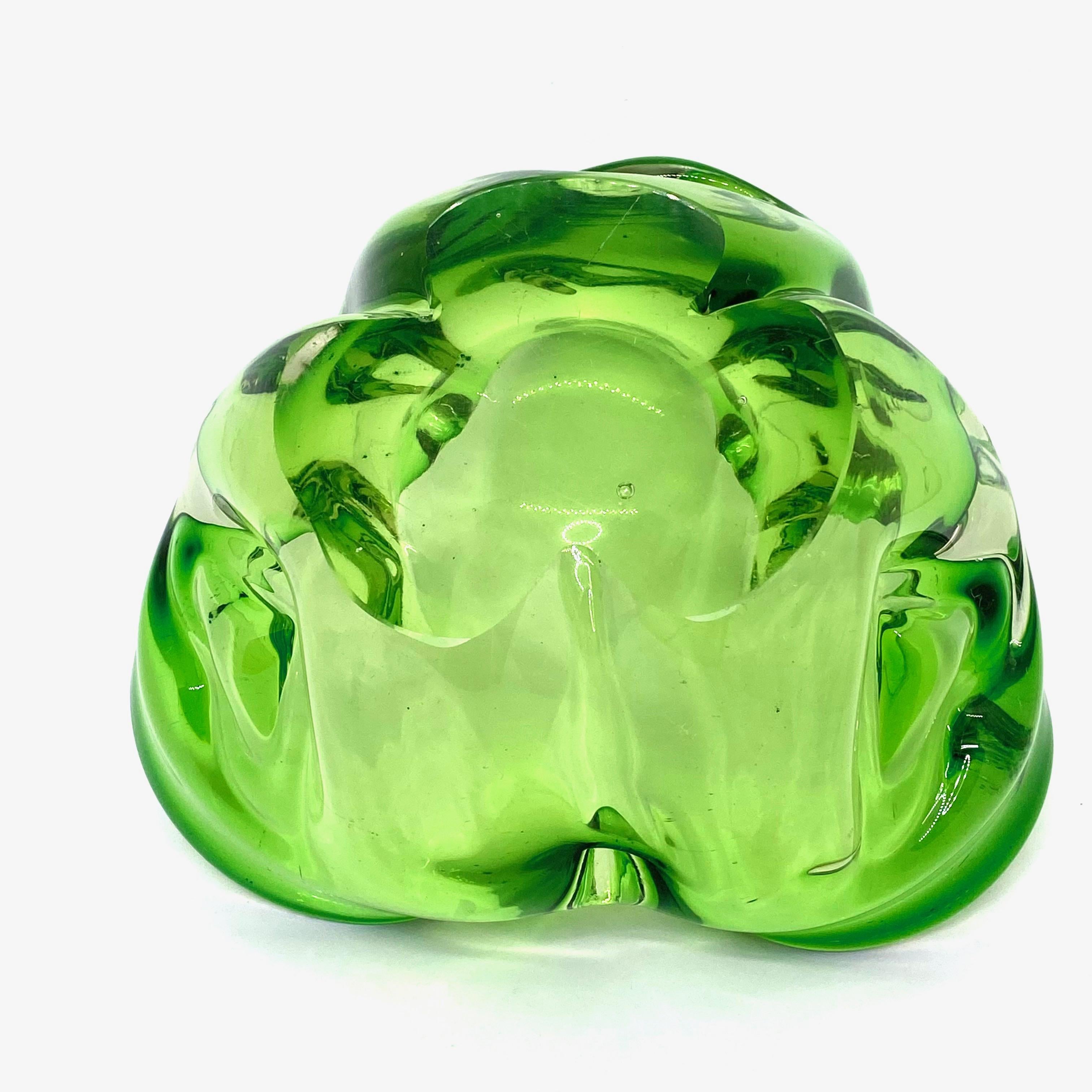 Mid-Century Modern Murano Art Glass Bowl Catchall green and clear, Vintage, Italy, 1970s