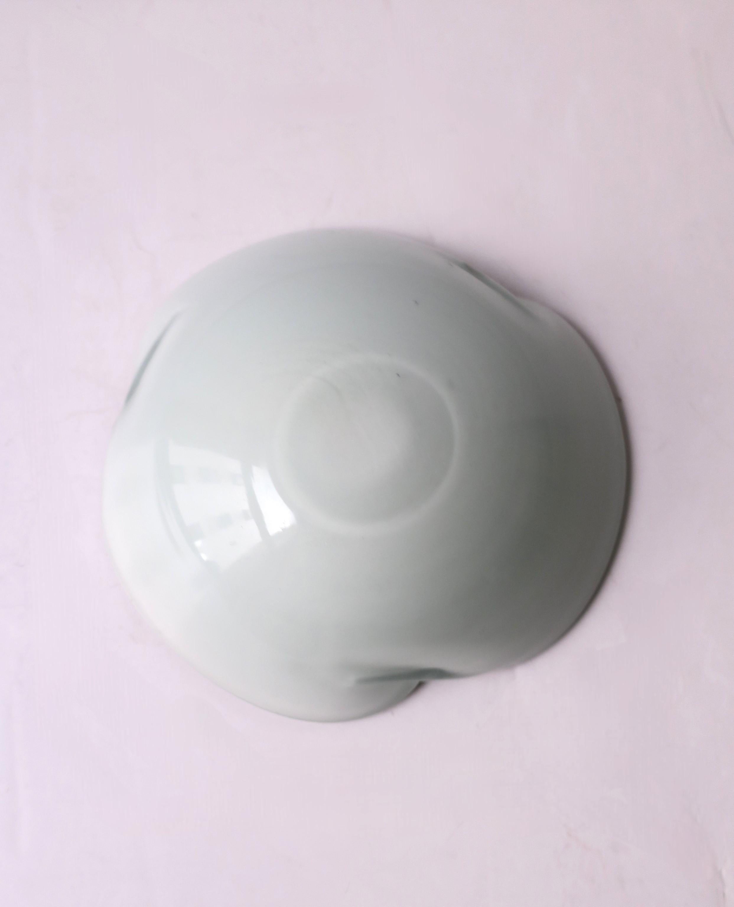 Italian Murano Light Green Art Glass Bowl For Sale 2
