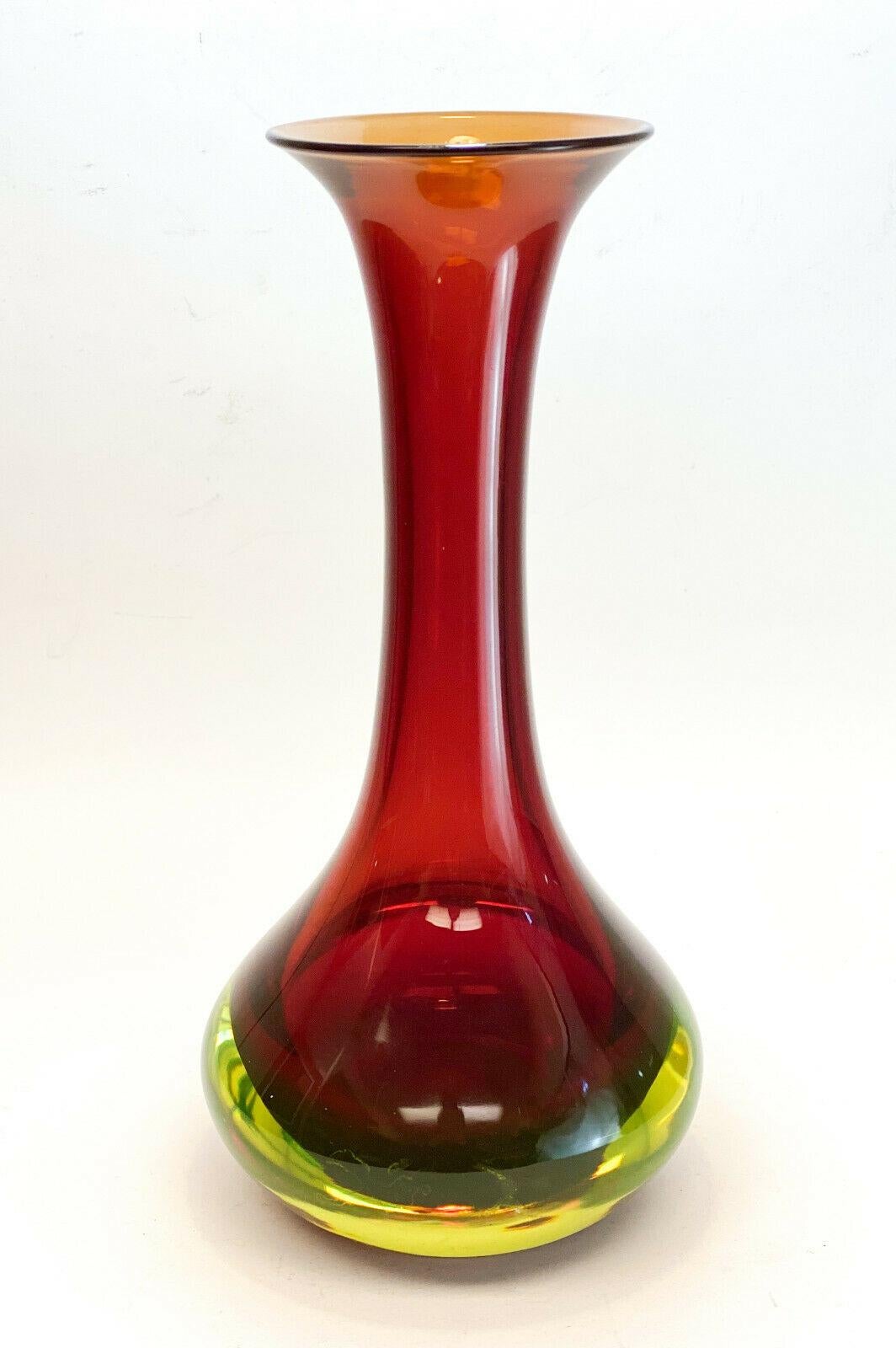 Murano Art Glass Carolla Vase by Antonio da Ros Sommerso Vetreria Gino Cenedese In Good Condition For Sale In Pasadena, CA