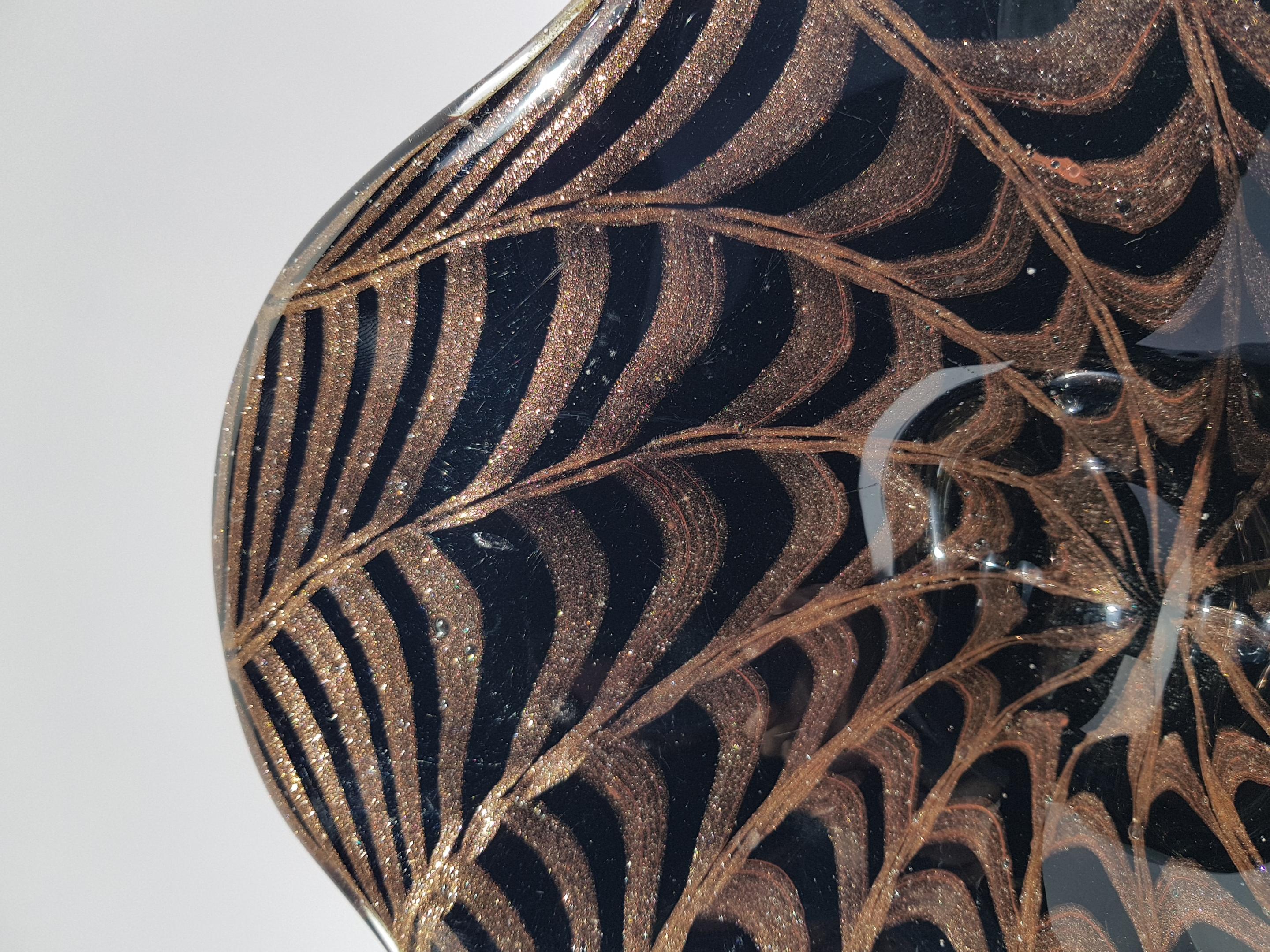 Centrotavola in vetro di Murano Ciotola Vaso Piatto Nero Rame Avventurina Fenicio in vendita 4