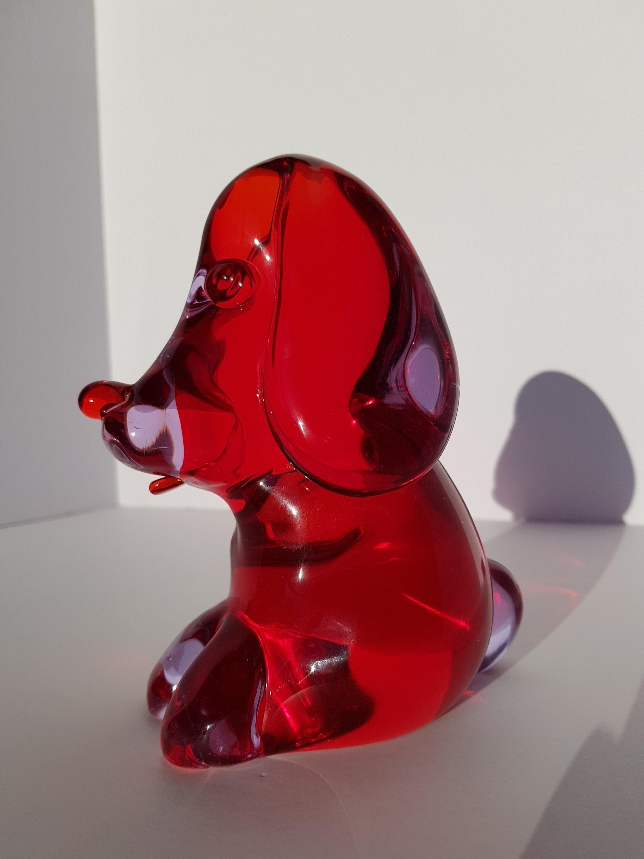 Mid-Century moderno Scultura di cane in vetro di Murano Seguso Barbini Sommerso Alessandrite Rosso in vendita