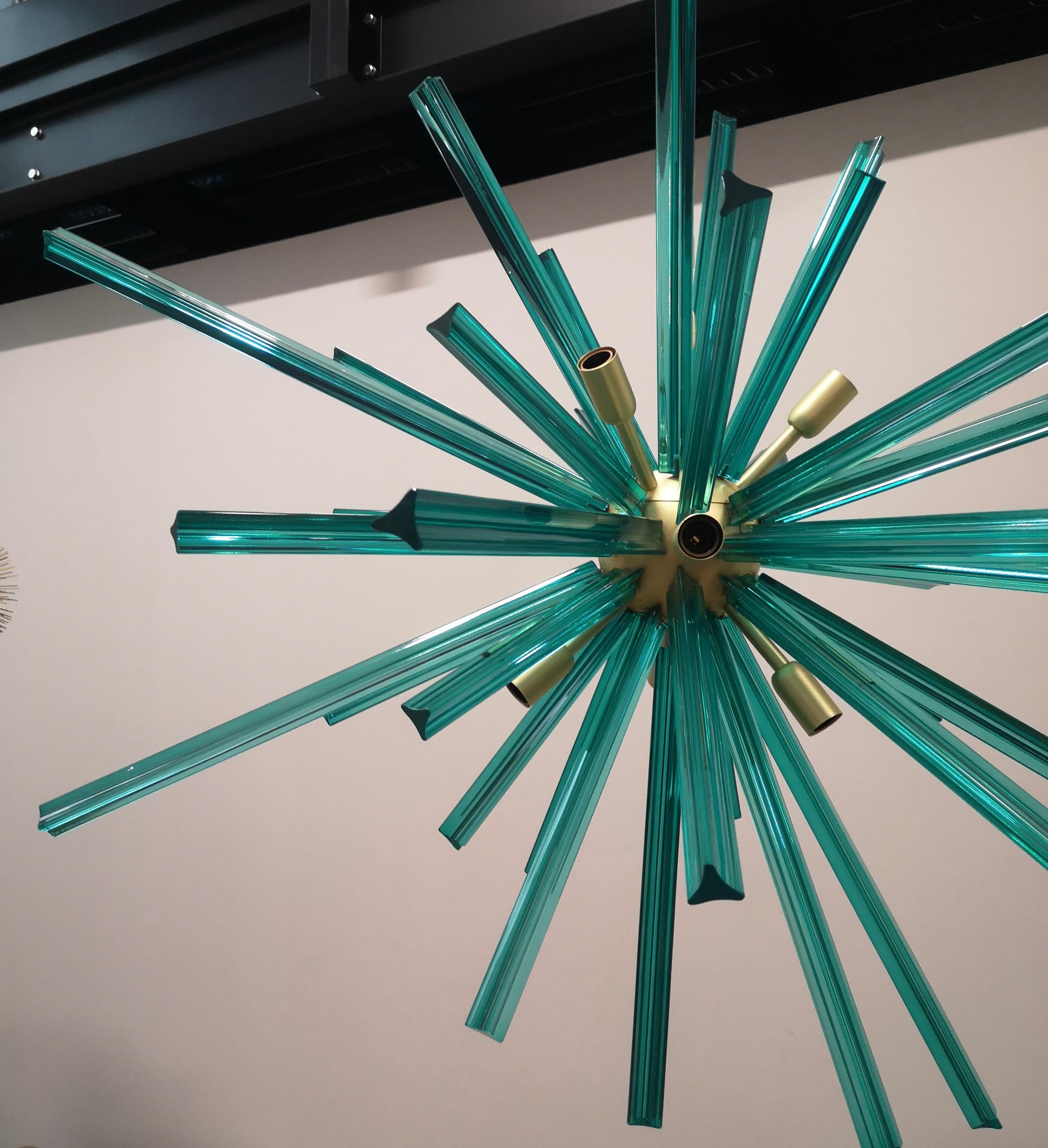 Laiton Lustre et pendentif italien en verre d'art de Murano de couleur vert émeraude, 2000 en vente