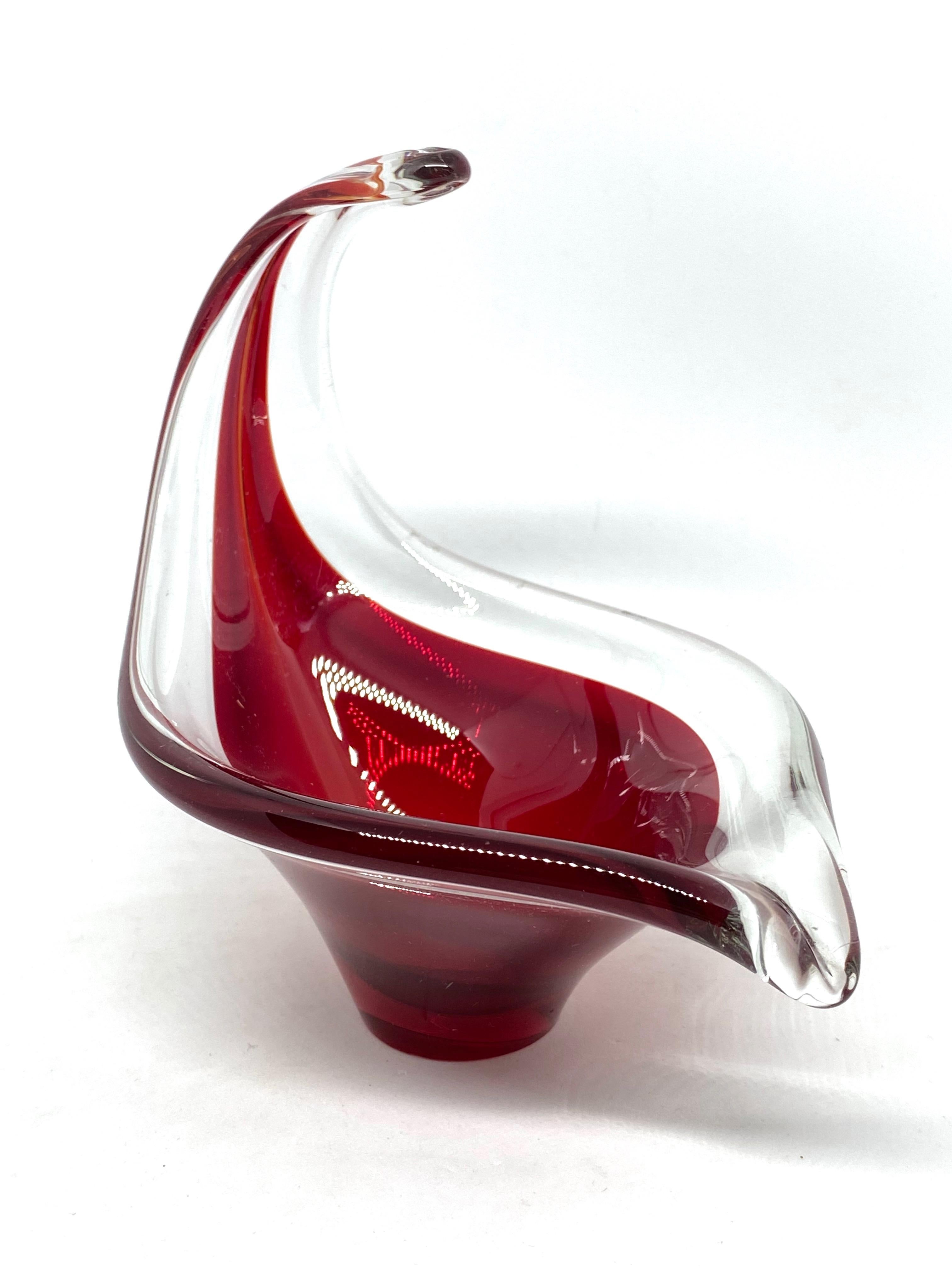 Mid-Century Modern Bol à alimentation en verre d'art de Murano rouge et transparent vintage, Italie, 1970 en vente