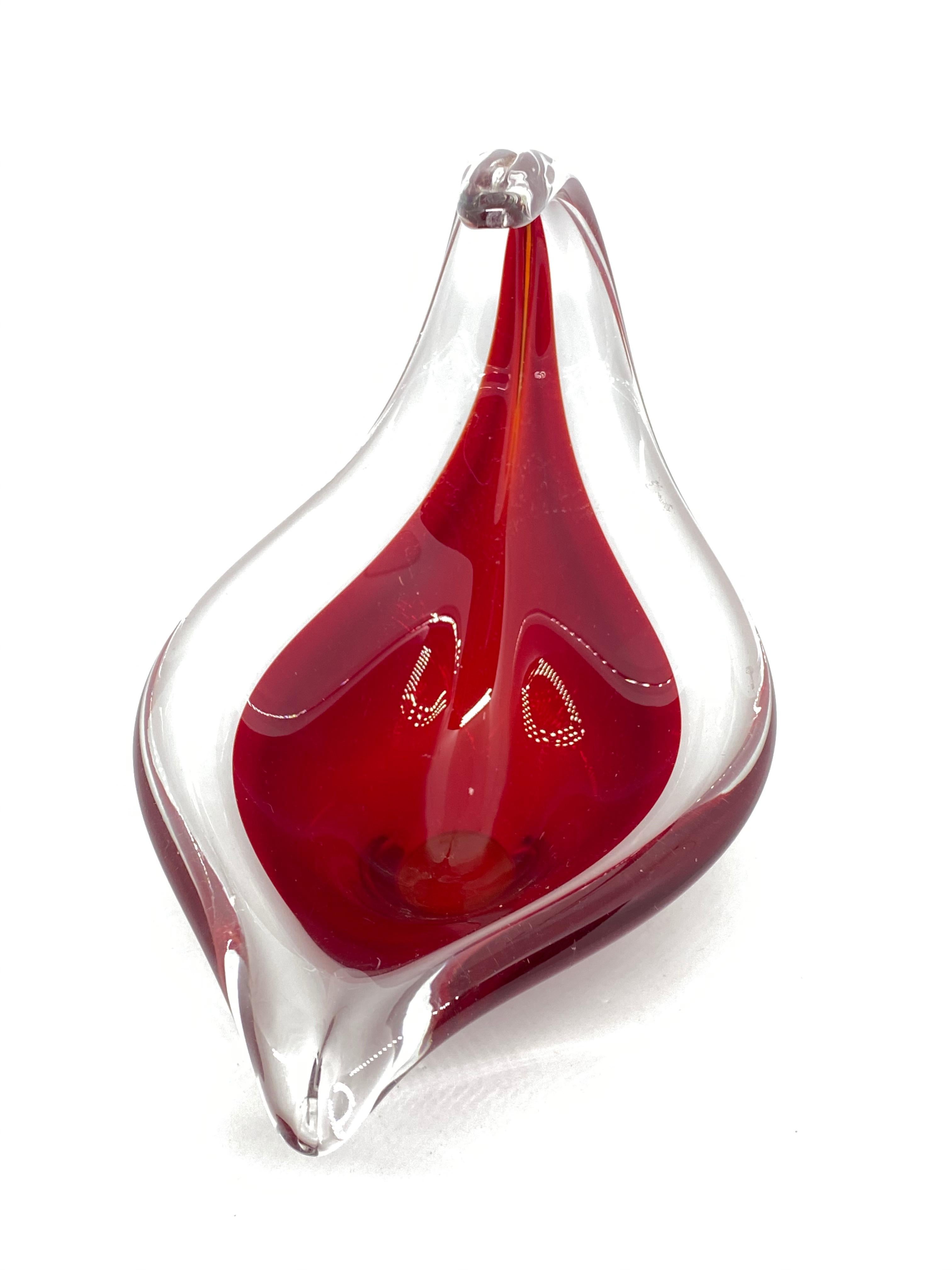 Fin du 20e siècle Bol à alimentation en verre d'art de Murano rouge et transparent vintage, Italie, 1970 en vente