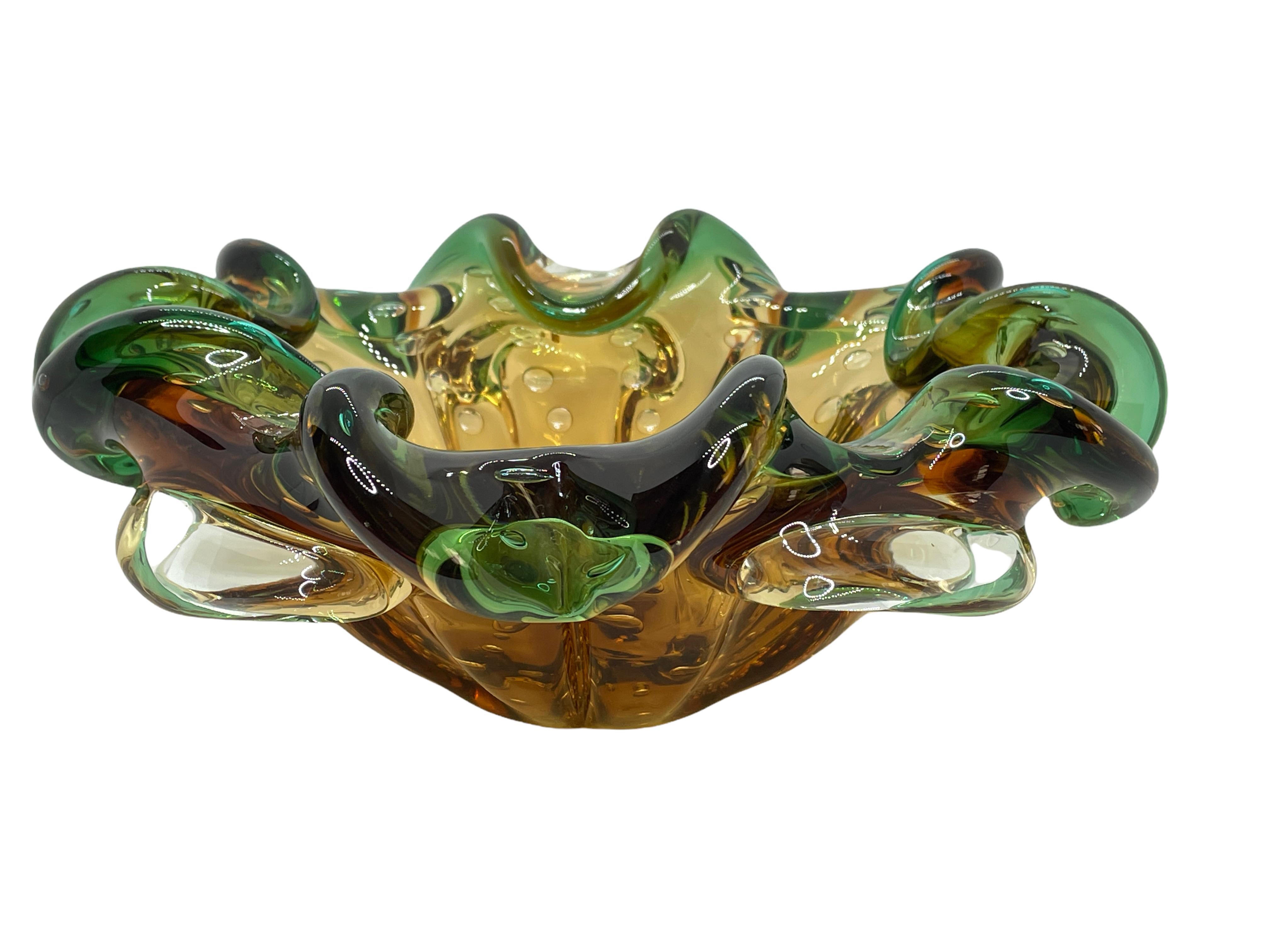 Italian Murano Art Glass Green and Amber Fruit Bowl Catchall Italy, Sommerso, 1970s For Sale