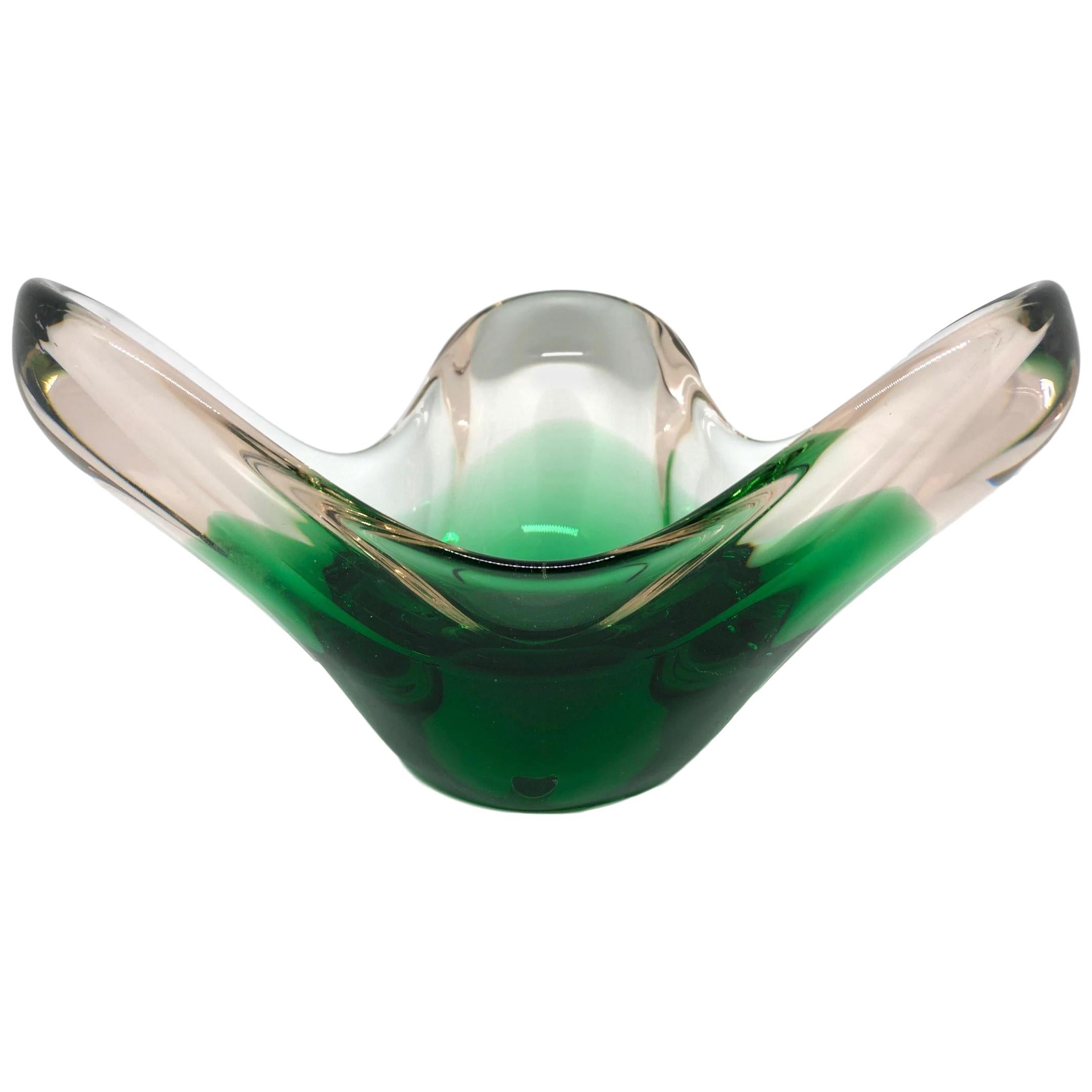Murano Art Glass Green and Clear Bowl Catchall Italy, Sommerso, 1960s