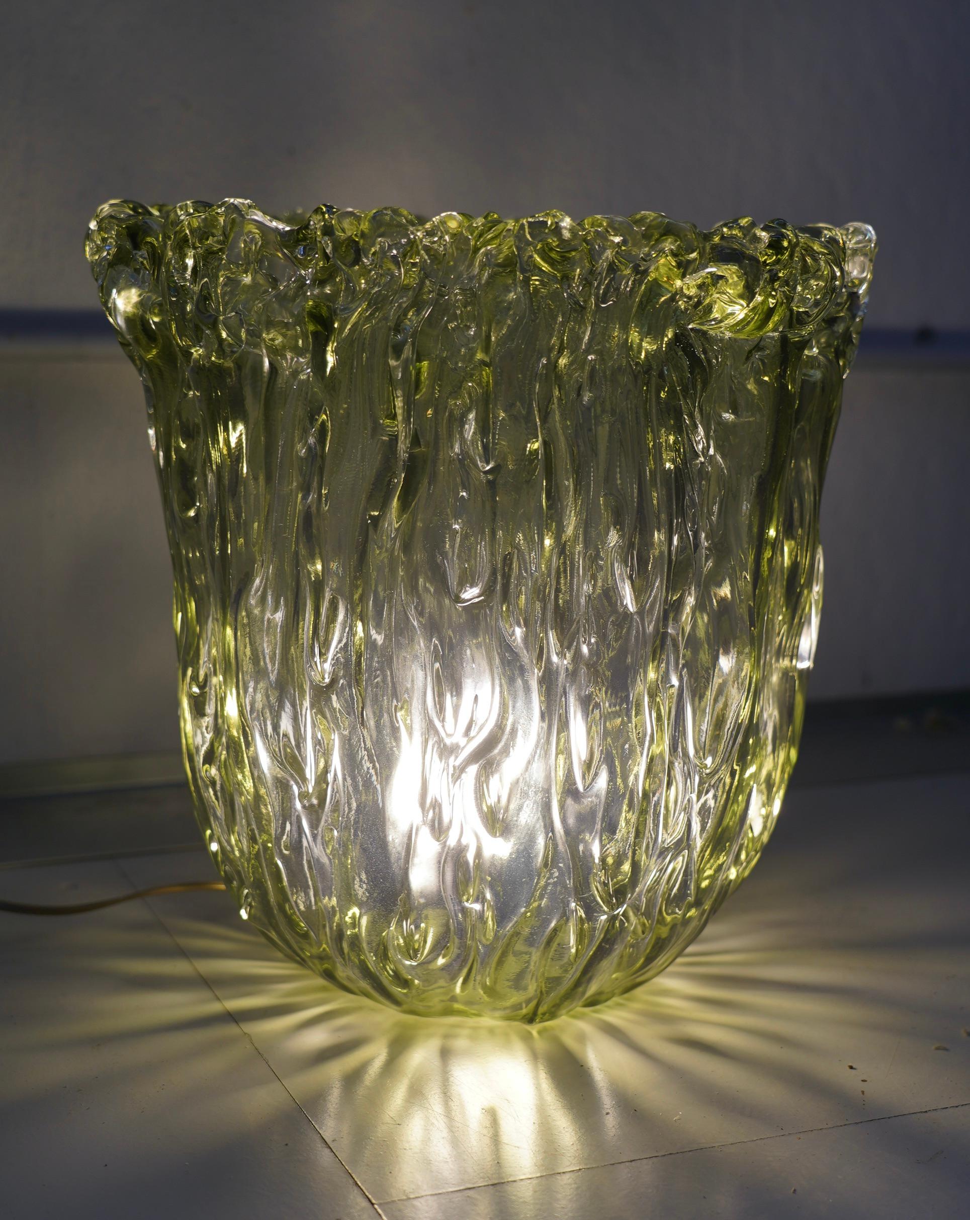 Tavolino italiano di metà secolo in vetro artistico di Murano, colore verde, 2020 in vendita 3