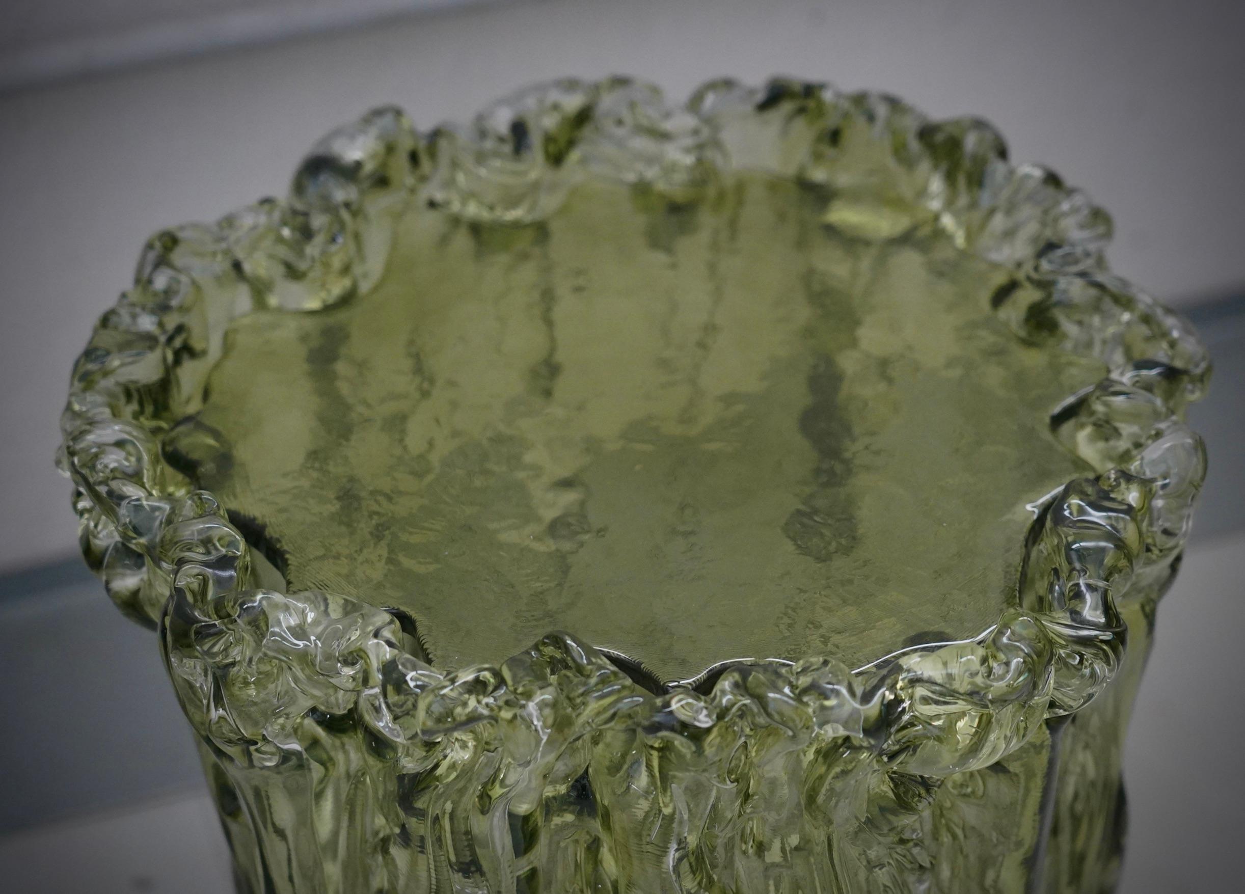 Vetro di Murano Tavolino italiano di metà secolo in vetro artistico di Murano, colore verde, 2020 in vendita