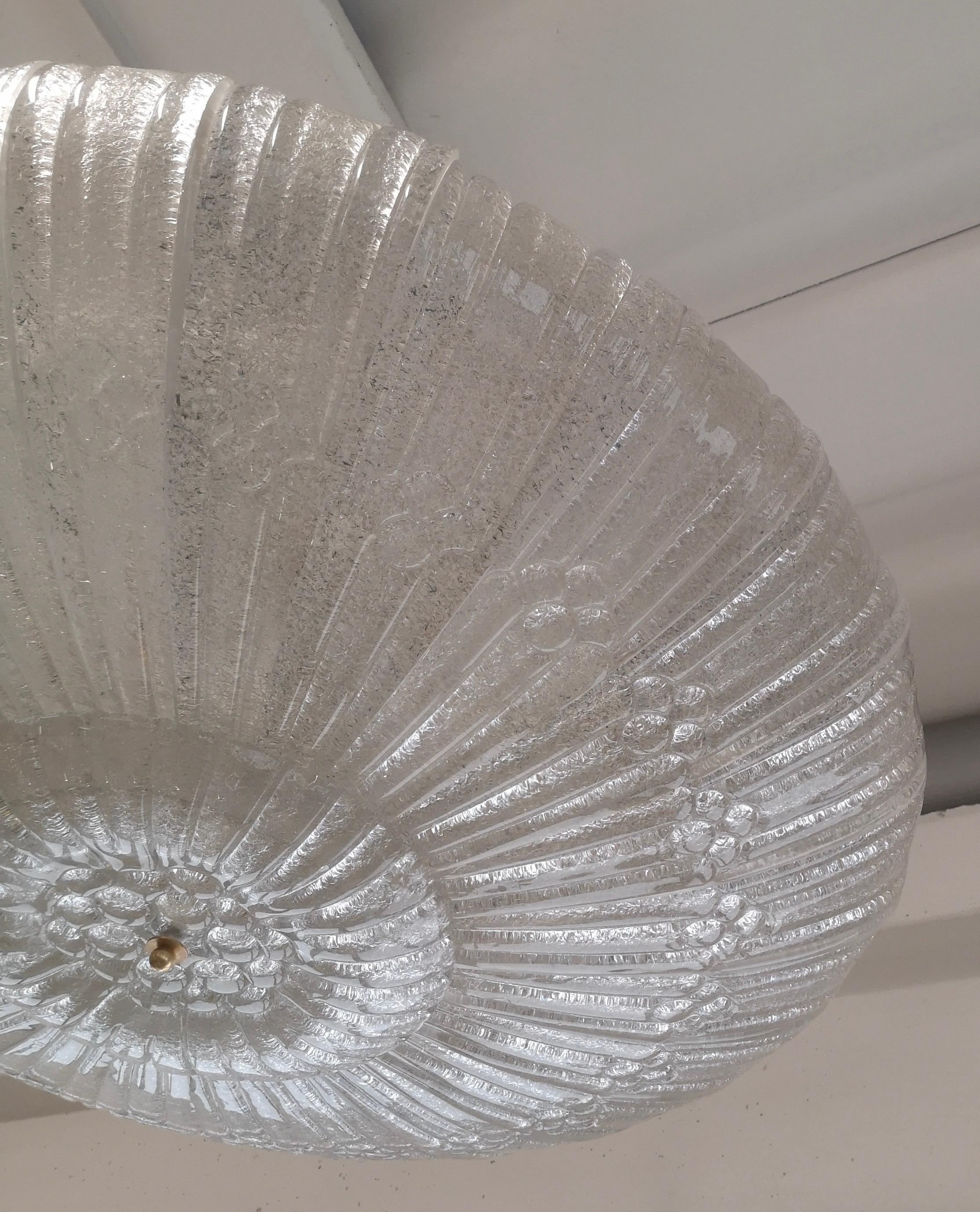 Murano Kunstglas Icy White Farbe Italienisch Kronleuchter und Anhänger, 2020 (Muranoglas) im Angebot