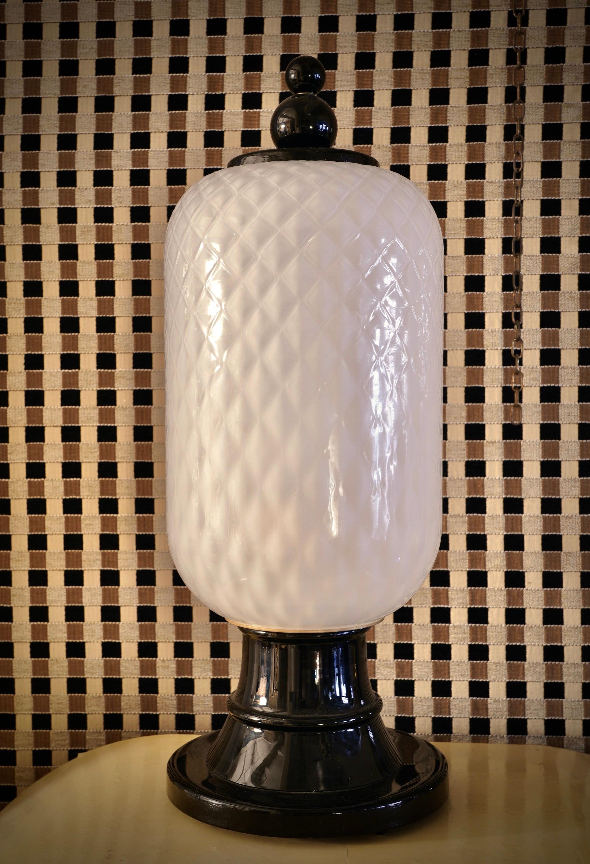 Mid-Century Modern Murano Black and White Art Glass Mid-Century Italian Table Lamp, 1960