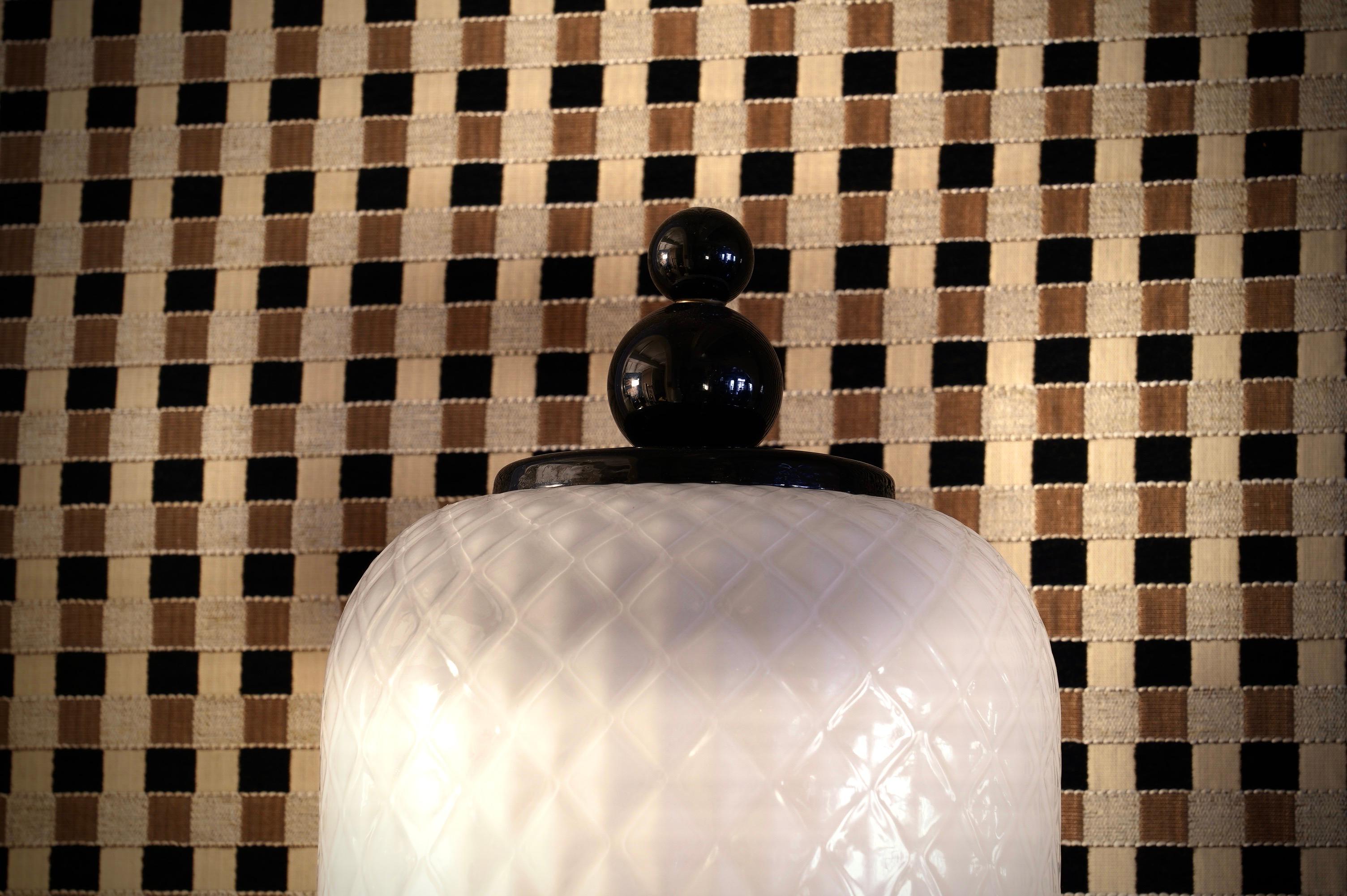 Murano Black and White Art Glass Mid-Century Italian Table Lamp, 1960 1