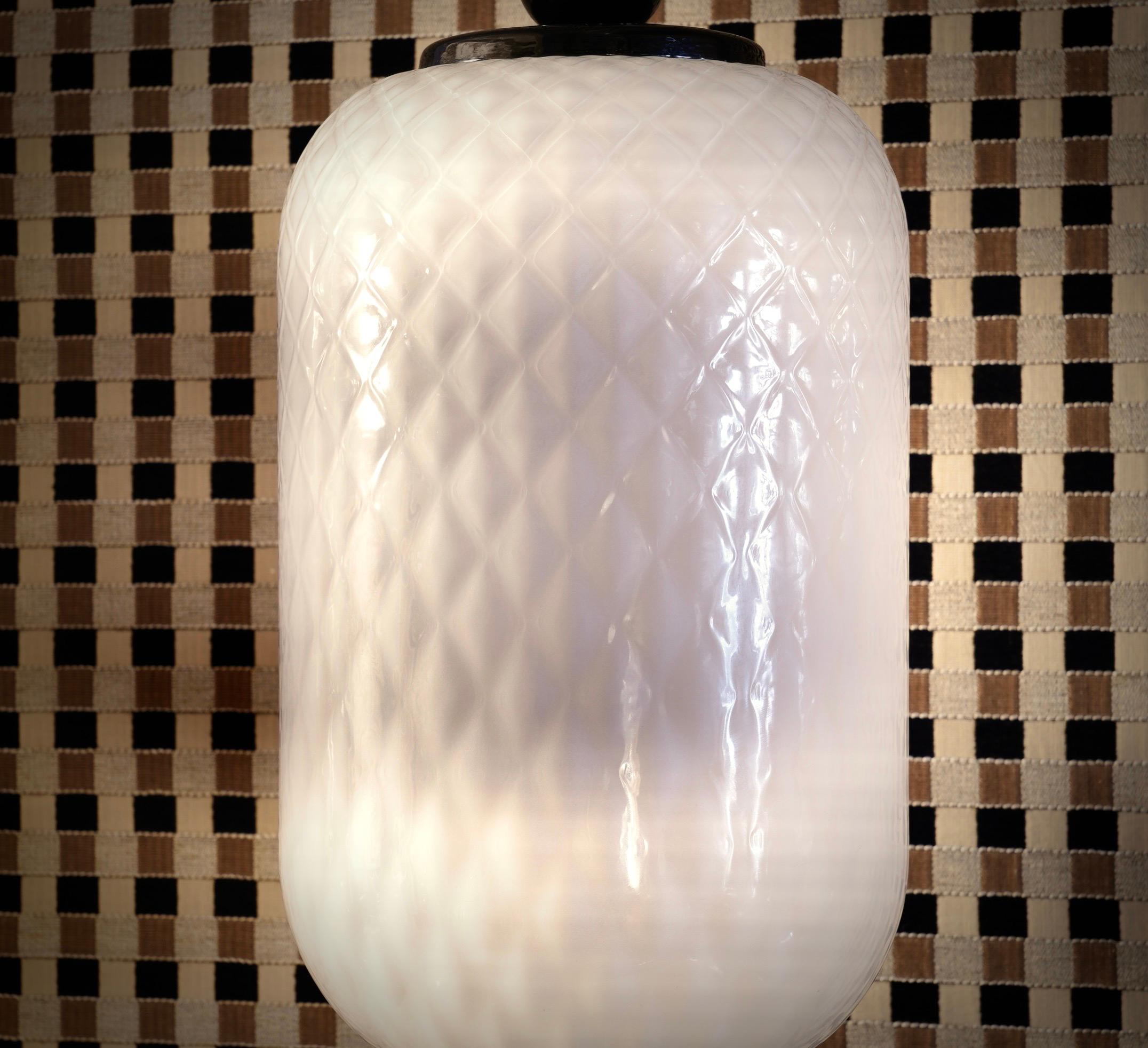 Murano Black and White Art Glass Mid-Century Italian Table Lamp, 1960 2
