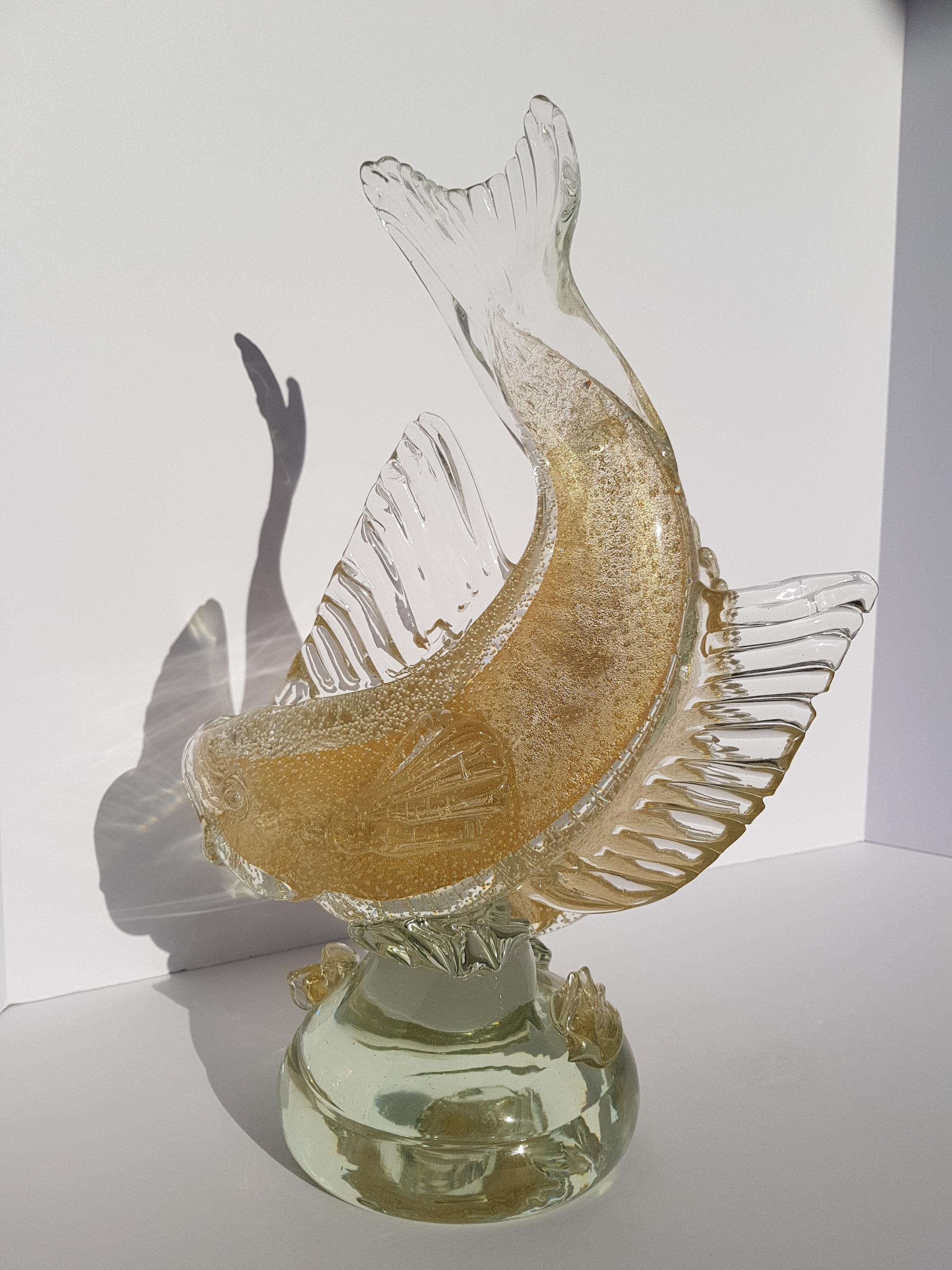 Oro Scultura di pesce Koi in vetro artistico di Murano Barbini Bolla d'oro Hollywood Regency Modern in vendita