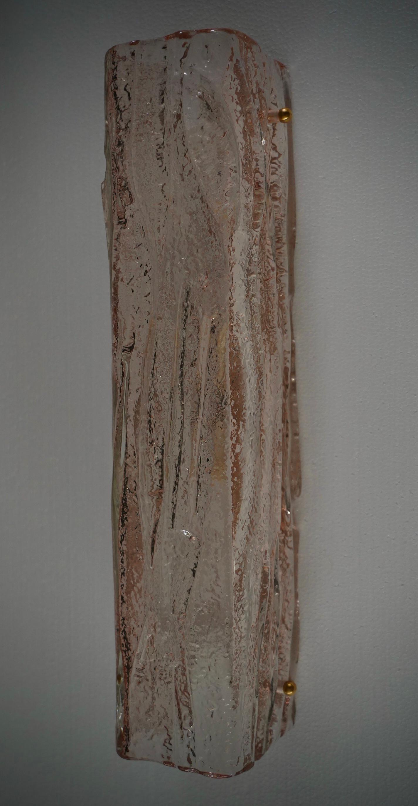 Italiano Lampada da parete e applique in vetro artistico di Murano di colore rosa chiaro, 2000 in vendita