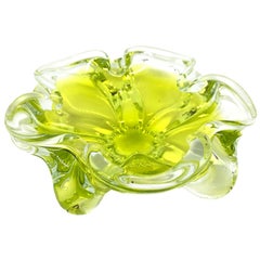 Vintage Murano Art Glass Lime Green and Clear Bowl Catchall Italy, Sommerso, 1970s